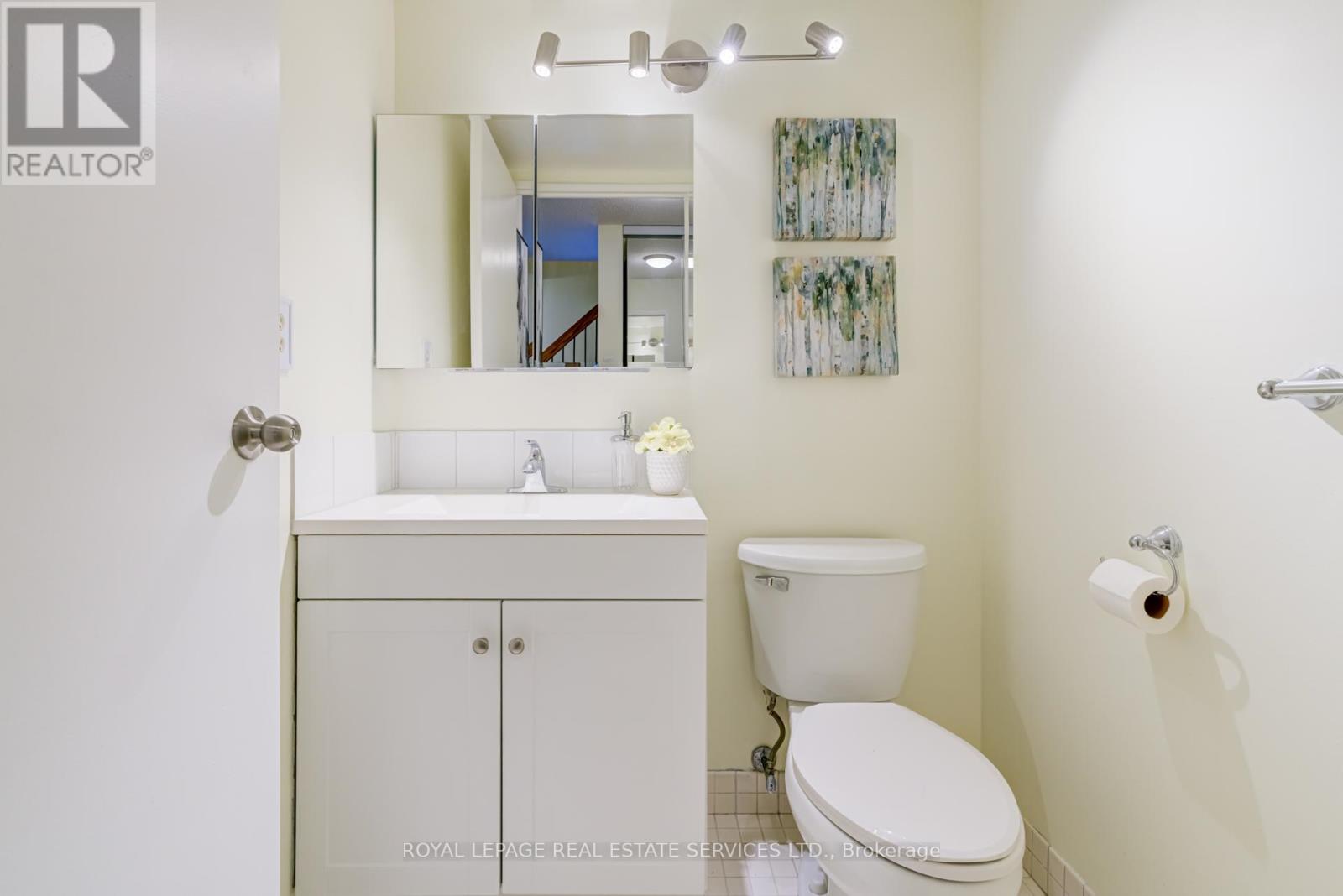 












115 - 100 QUEBEC AVENUE

,
Toronto,




Ontario
M6P4B8

