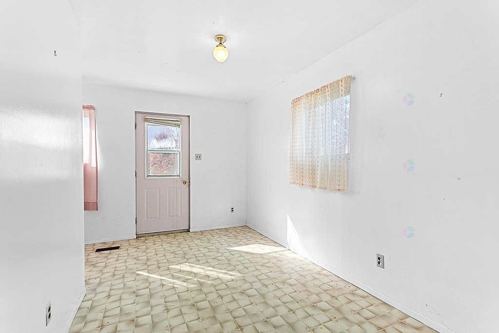 









208


Av. Sunnyside

,
Shawville,




QC
J0X2Y0

