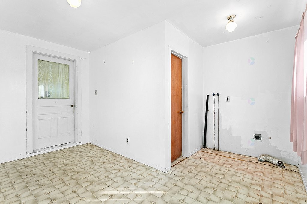 









208


Av. Sunnyside

,
Shawville,




QC
J0X2Y0

