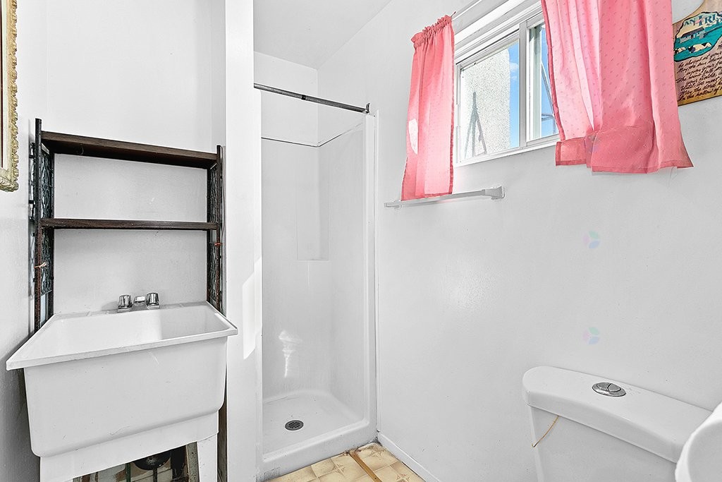 









208


Av. Sunnyside

,
Shawville,




QC
J0X2Y0

