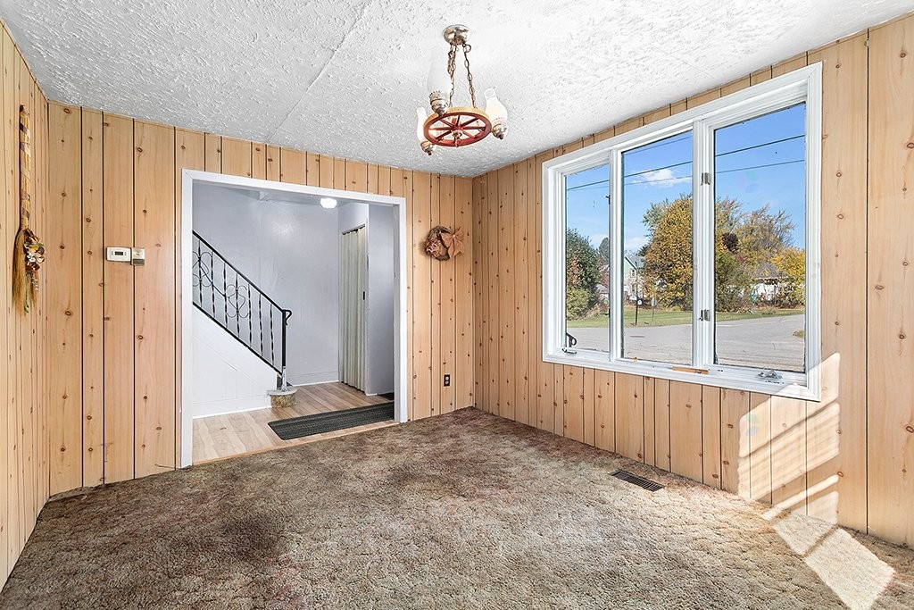 









208


Av. Sunnyside

,
Shawville,




QC
J0X2Y0

