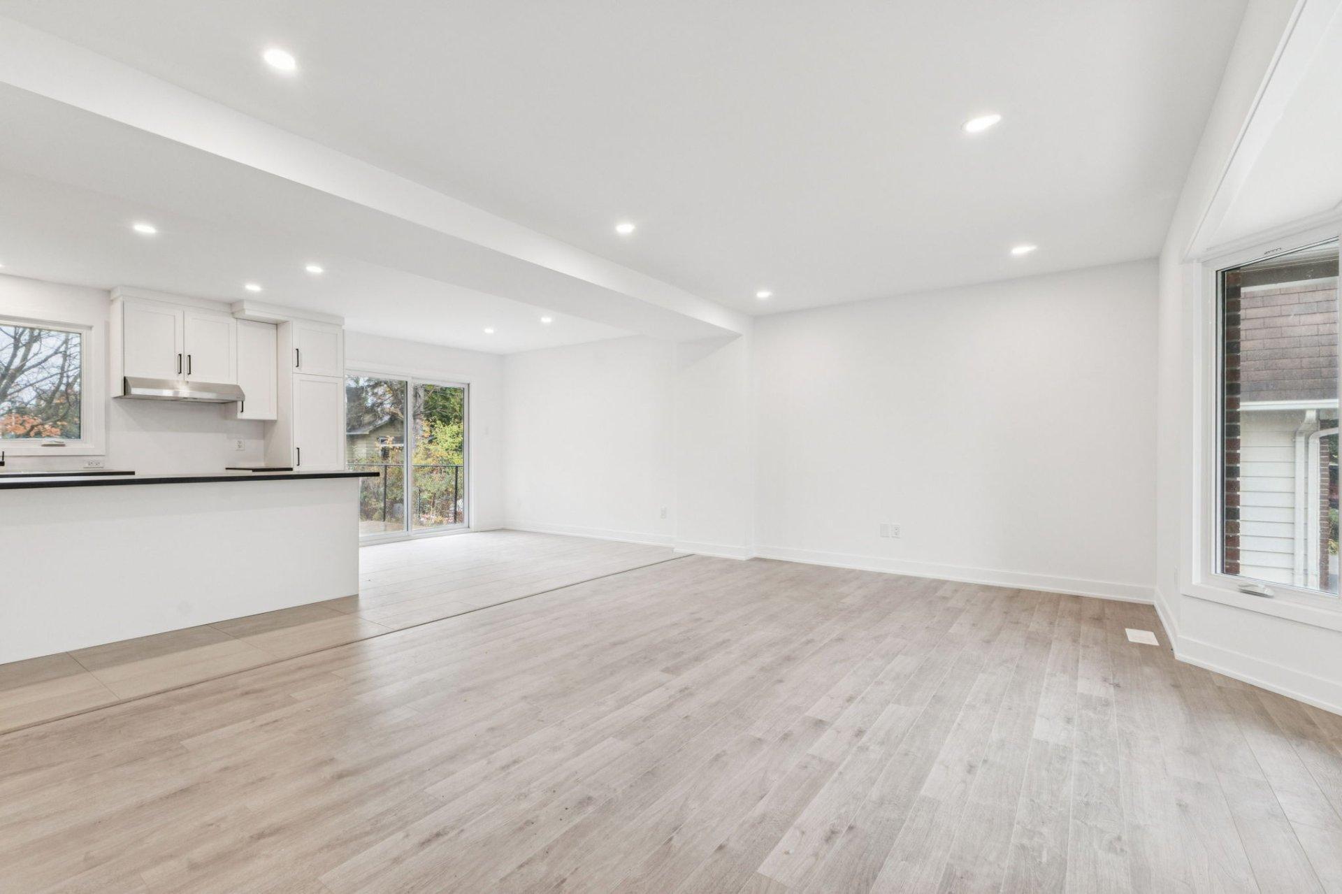 









221


Av. de la Colline

,
Gatineau (Aylmer),




QC
J9J1L6

