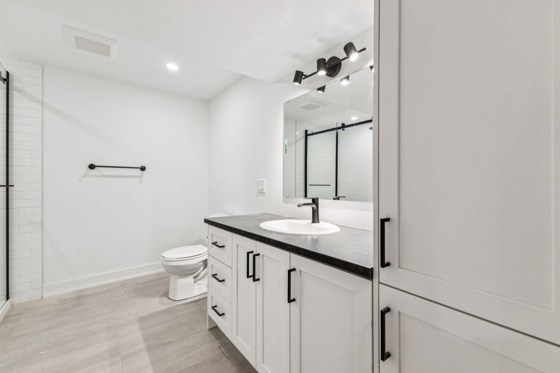 









221


Av. de la Colline

,
Gatineau (Aylmer),




QC
J9J1L6

