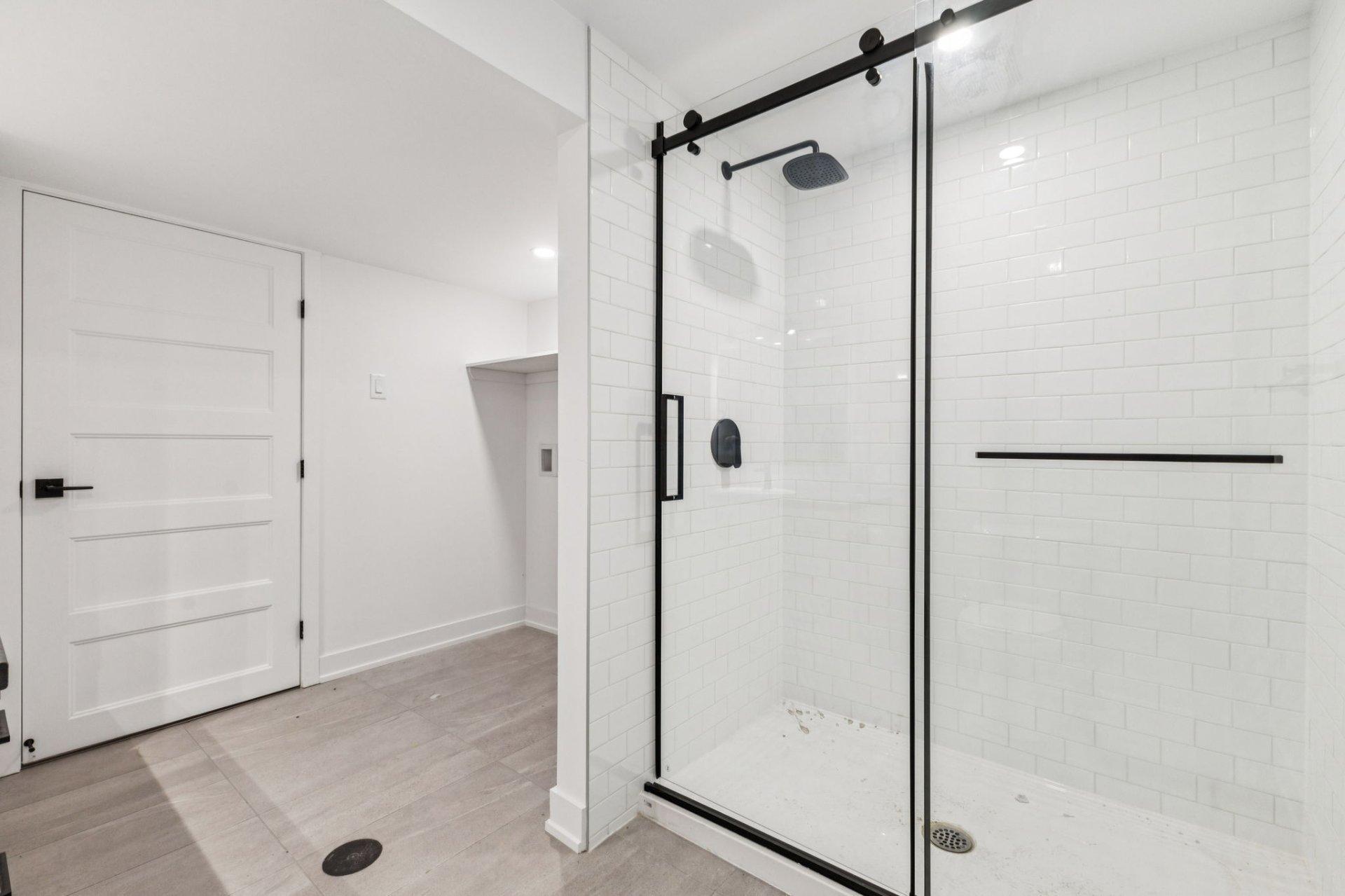 









221


Av. de la Colline

,
Gatineau (Aylmer),




QC
J9J1L6

