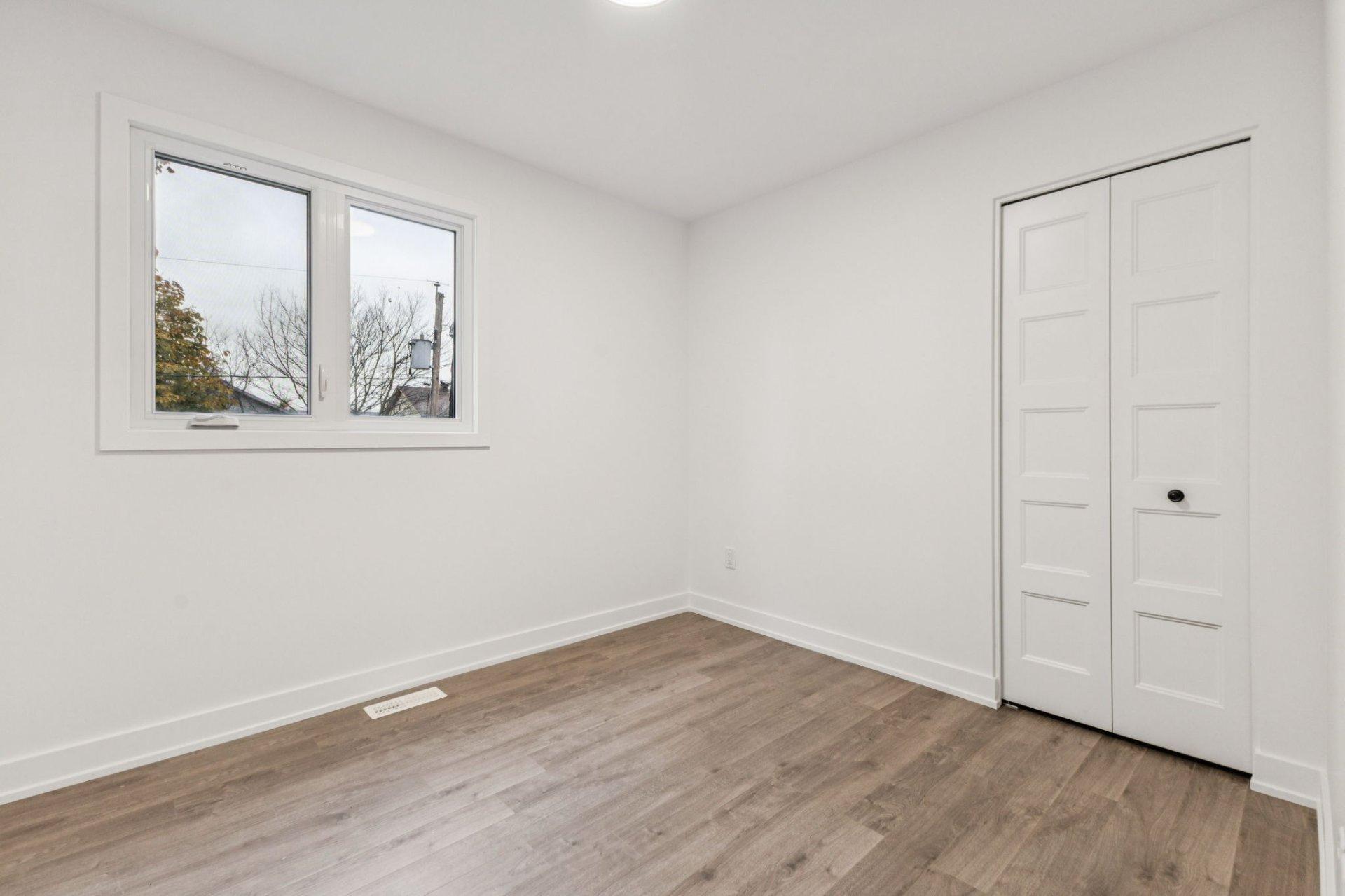 









221


Av. de la Colline

,
Gatineau (Aylmer),




QC
J9J1L6

