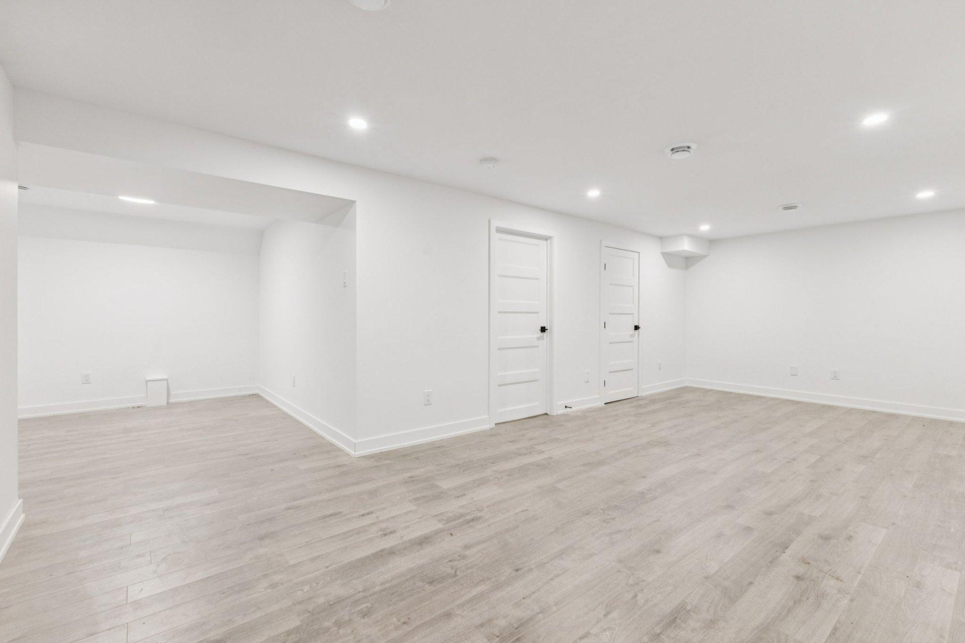 









221


Av. de la Colline

,
Gatineau (Aylmer),




QC
J9J1L6

