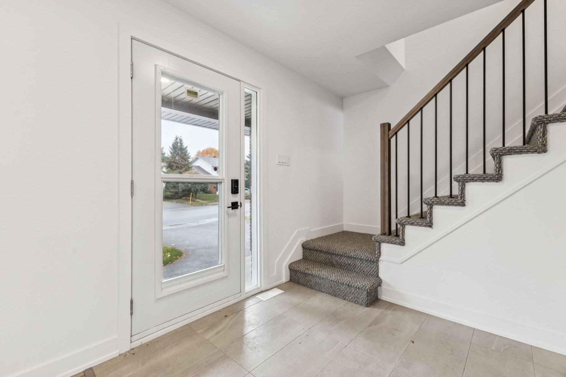 









221


Av. de la Colline

,
Gatineau (Aylmer),




QC
J9J1L6

