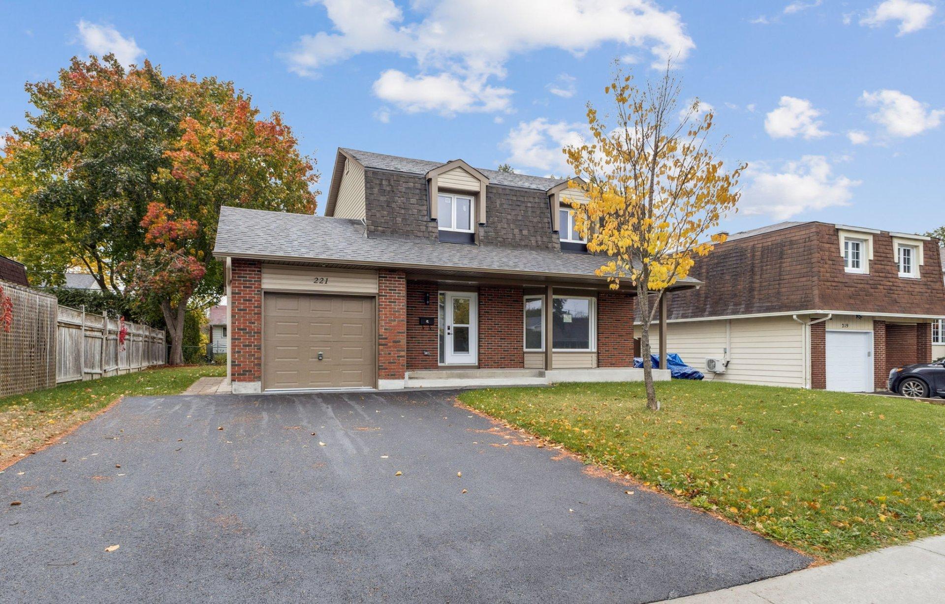 









221


Av. de la Colline

,
Gatineau (Aylmer),




QC
J9J1L6

