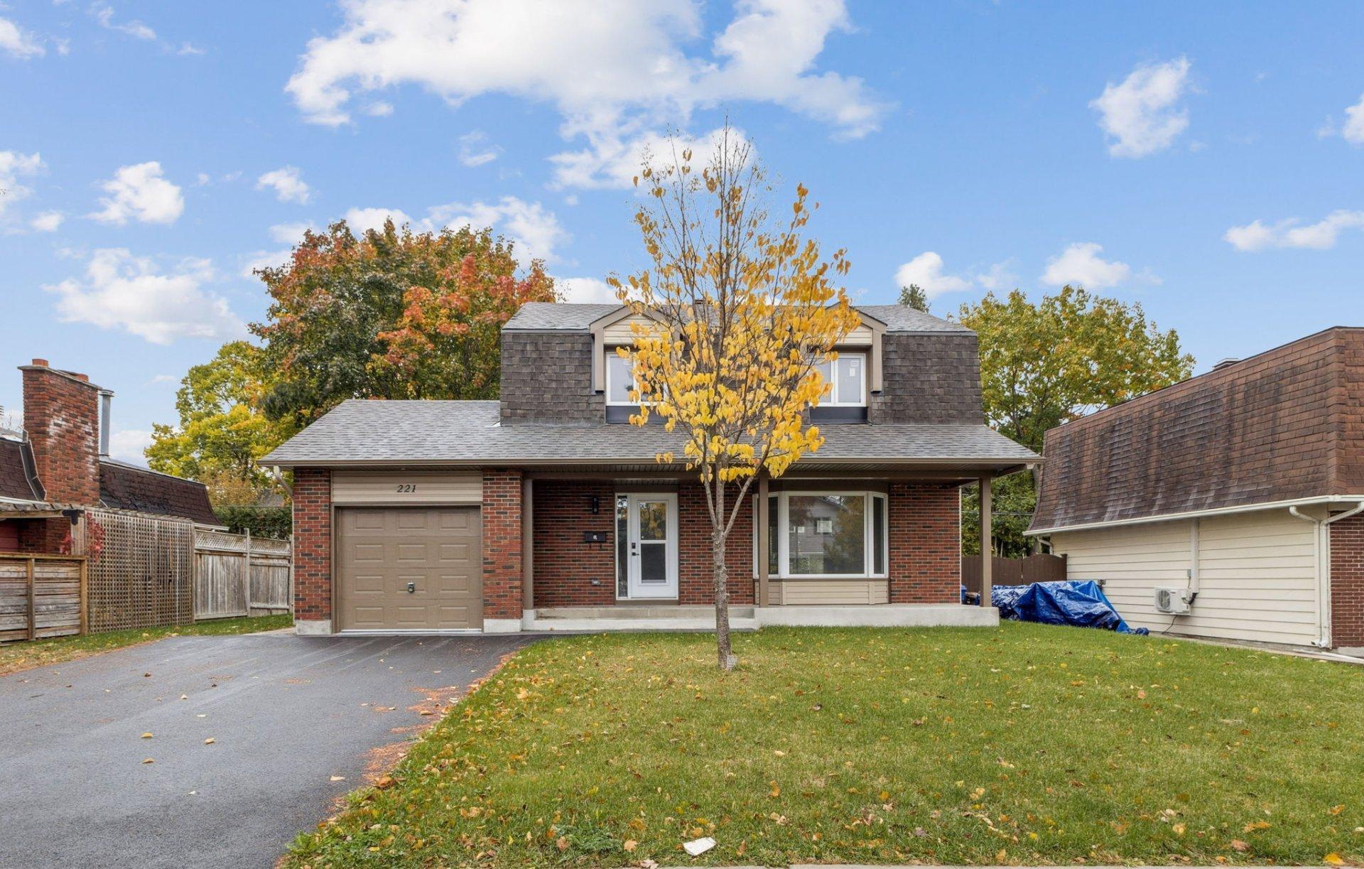 









221


Av. de la Colline

,
Gatineau (Aylmer),




QC
J9J1L6

