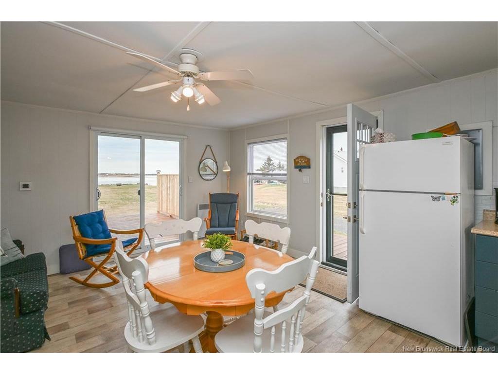 









27 - 29


Bertie

ST,
Val-Comeau,




NB
E1X 4J7

