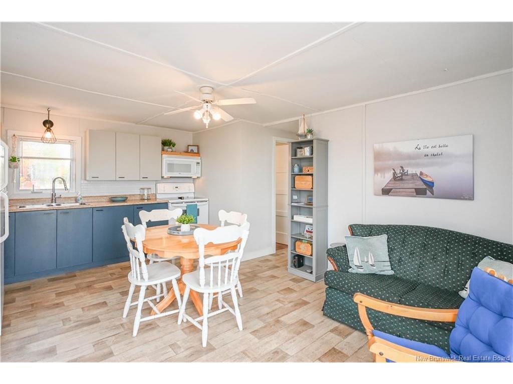 









27 - 29


Bertie

ST,
Val-Comeau,




NB
E1X 4J7

