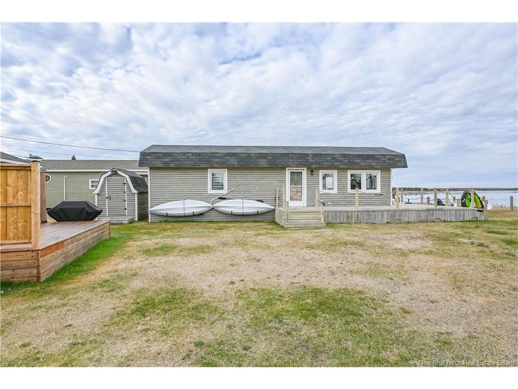 









27 - 29


Bertie

ST,
Val-Comeau,




NB
E1X 4J7


