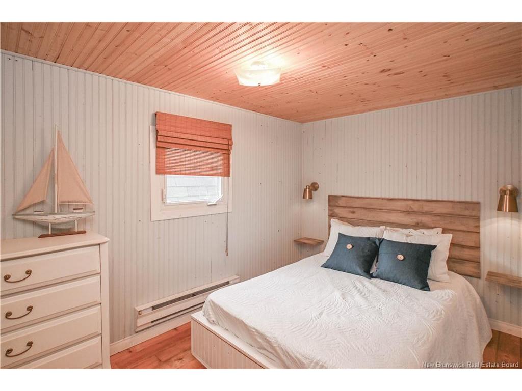









27 - 29


Bertie

ST,
Val-Comeau,




NB
E1X 4J7

