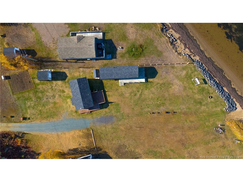 









27 - 29


Bertie

ST,
Val-Comeau,




NB
E1X 4J7

