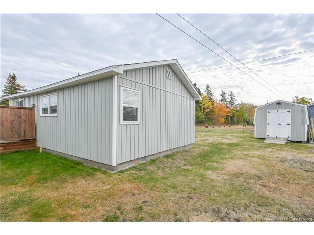 









27 - 29


Bertie

ST,
Val-Comeau,




NB
E1X 4J7

