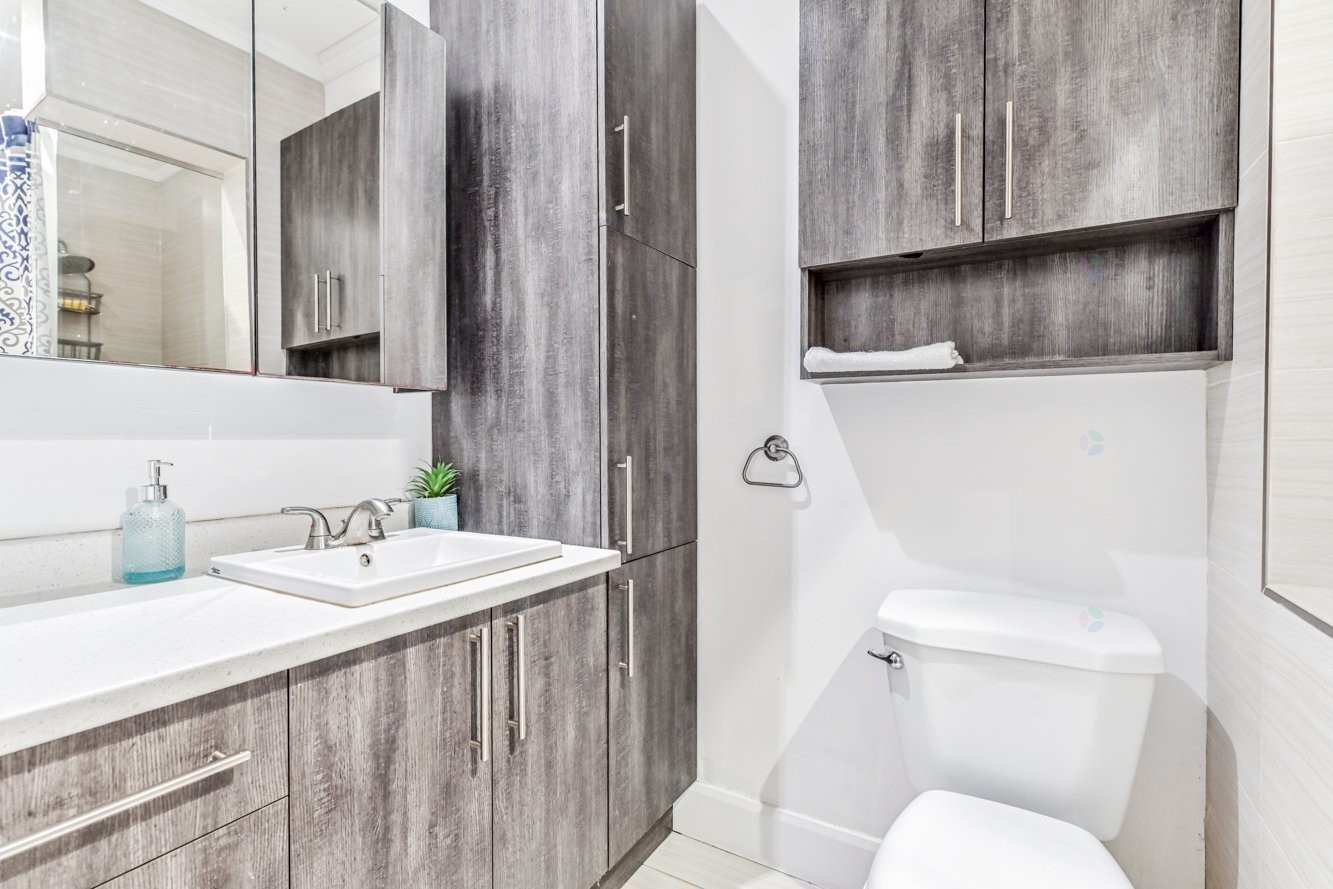 









12220

 - 12224


Rue Valmont

,
Montréal (Ahuntsic-Cartierville),




QC
H3M2V8

