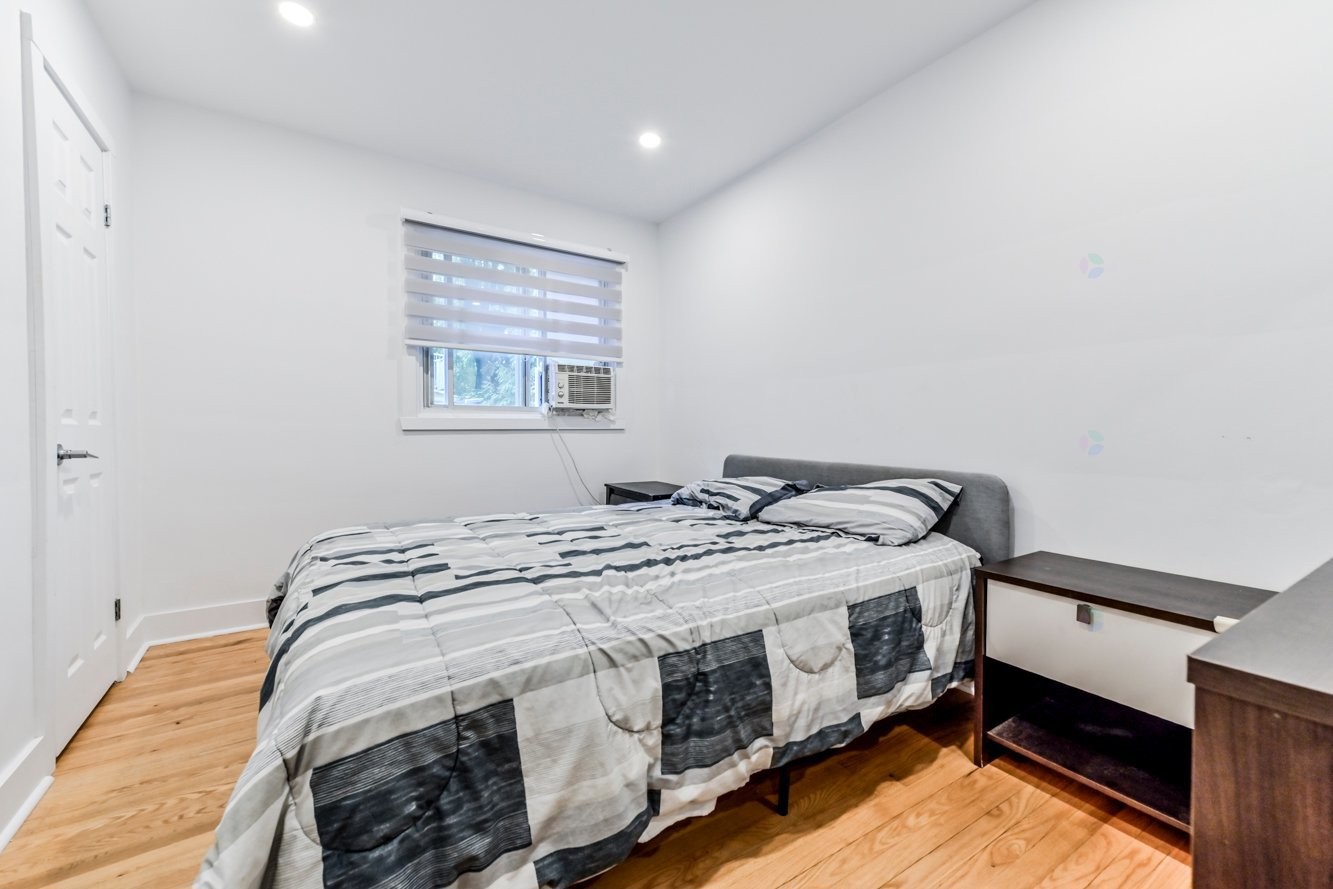 









12220

 - 12224


Rue Valmont

,
Montréal (Ahuntsic-Cartierville),




QC
H3M2V8

