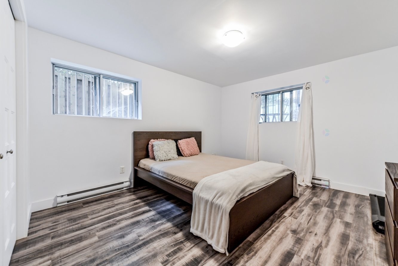 









12220

 - 12224


Rue Valmont

,
Montréal (Ahuntsic-Cartierville),




QC
H3M2V8

