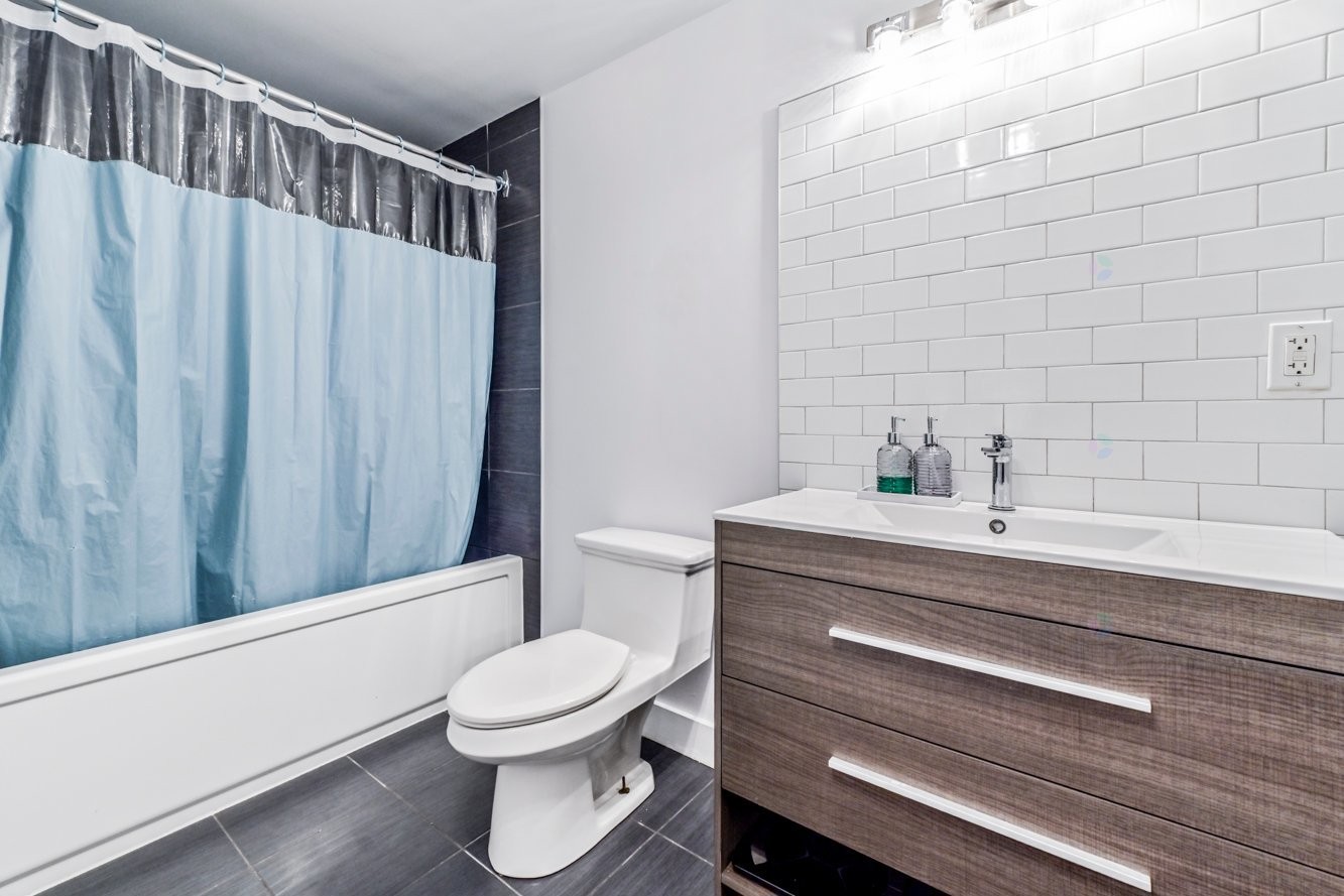 









12220

 - 12224


Rue Valmont

,
Montréal (Ahuntsic-Cartierville),




QC
H3M2V8

