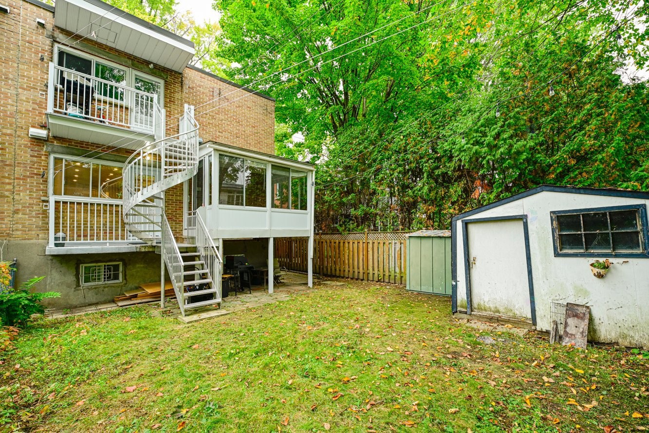 









12220

 - 12224


Rue Valmont

,
Montréal (Ahuntsic-Cartierville),




QC
H3M2V8

