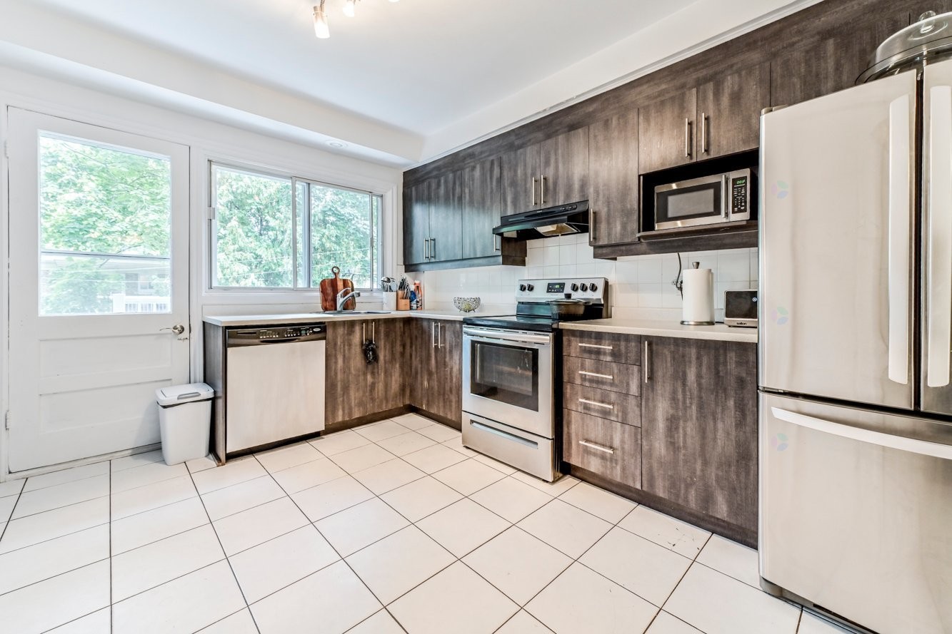 









12220

 - 12224


Rue Valmont

,
Montréal (Ahuntsic-Cartierville),




QC
H3M2V8

