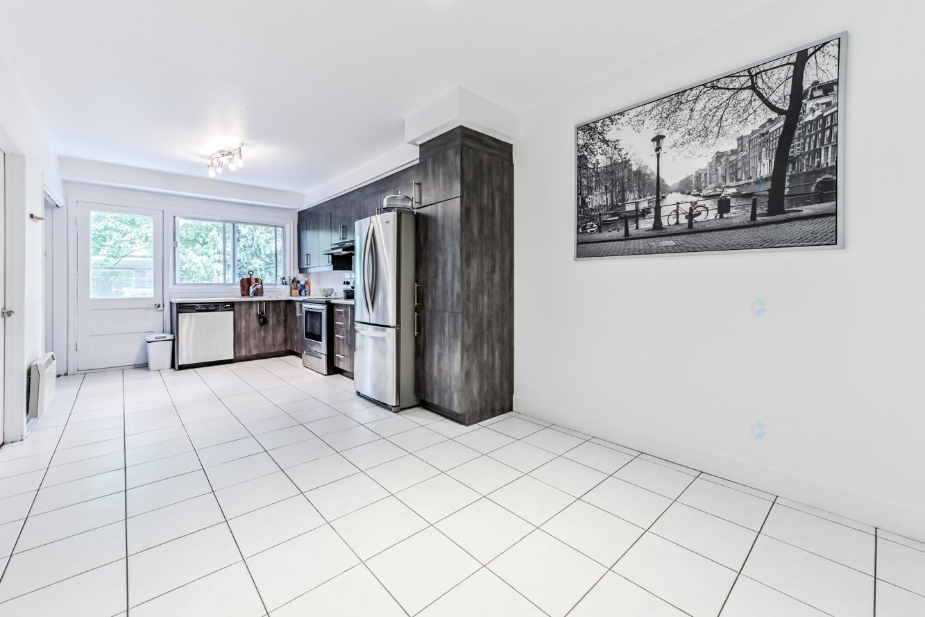 









12220

 - 12224


Rue Valmont

,
Montréal (Ahuntsic-Cartierville),




QC
H3M2V8

