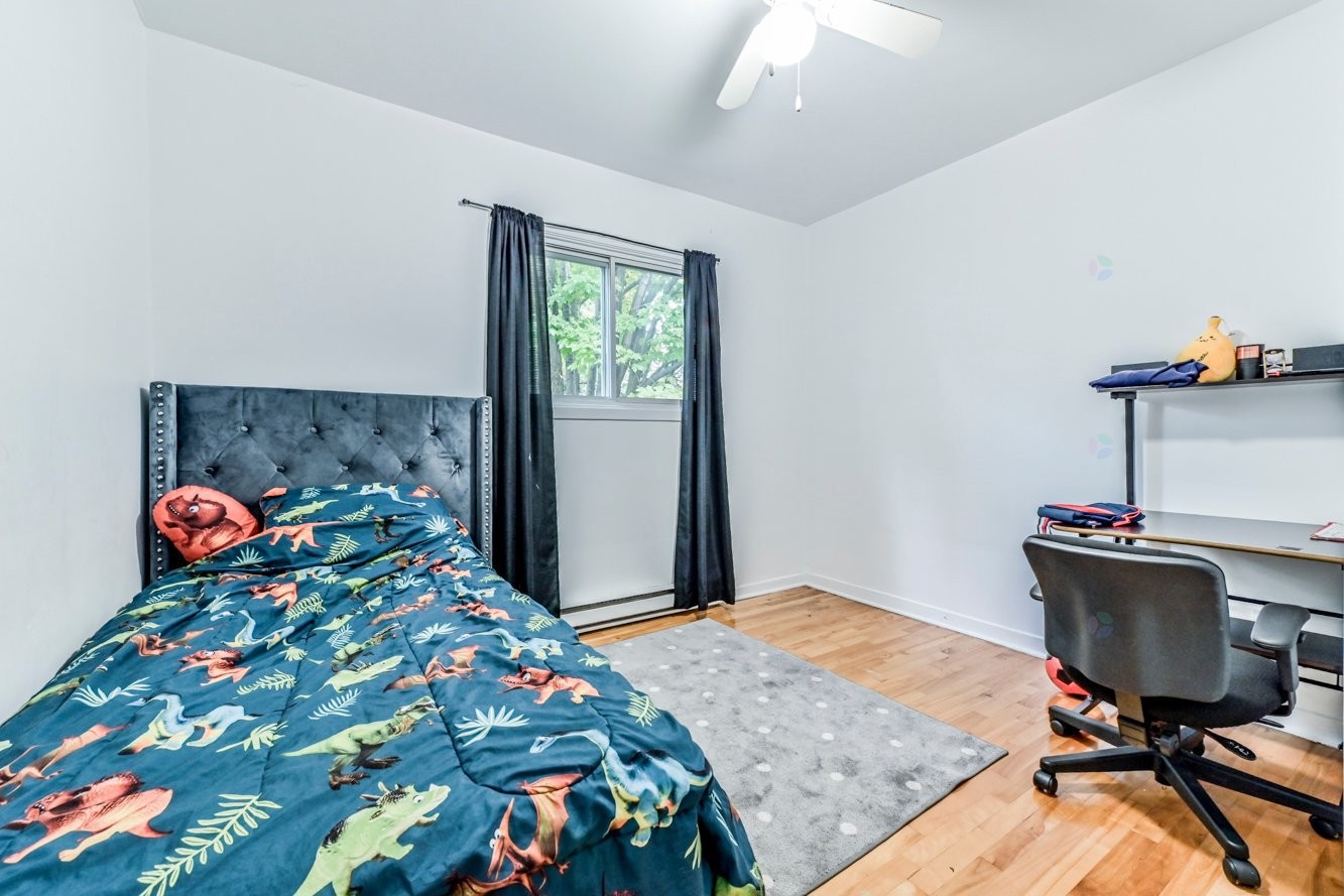 









12220

 - 12224


Rue Valmont

,
Montréal (Ahuntsic-Cartierville),




QC
H3M2V8

