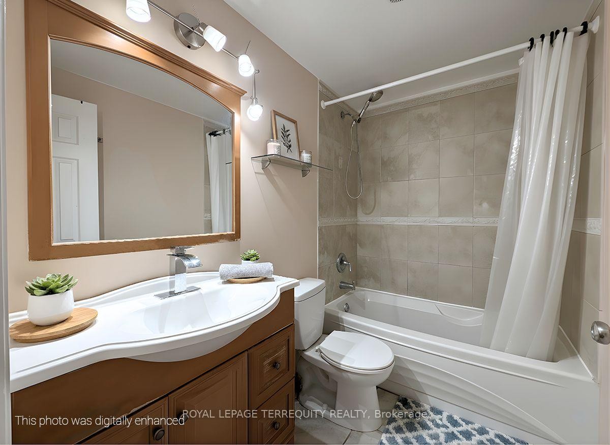 









1704


Oberon

Crescent,
Mississauga,




ON
L4X 2K8

