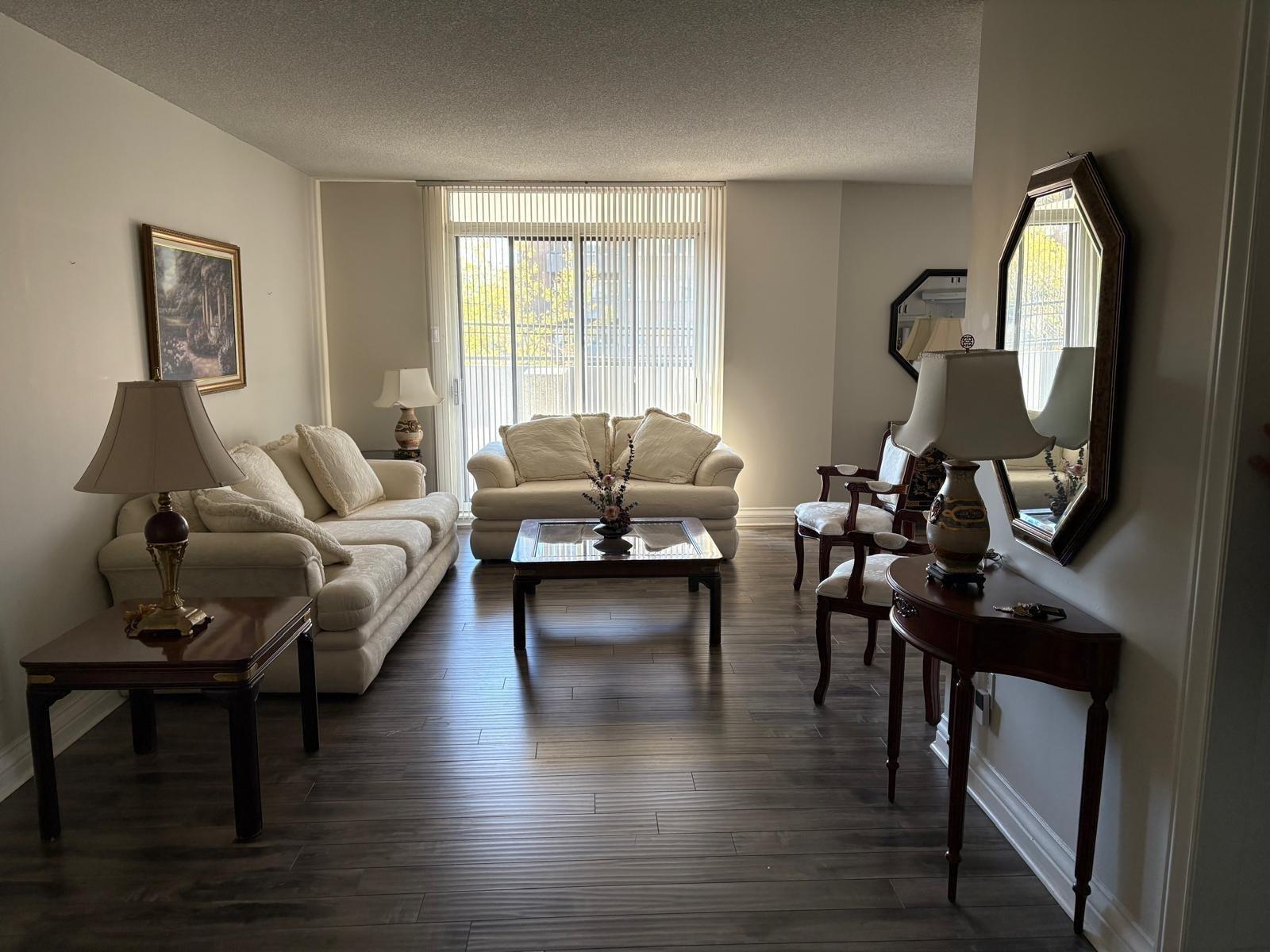 









2750


Boul. de la Côte-Vertu

, 204,
Montréal (Saint-Laurent),




QC
H4R2P3

