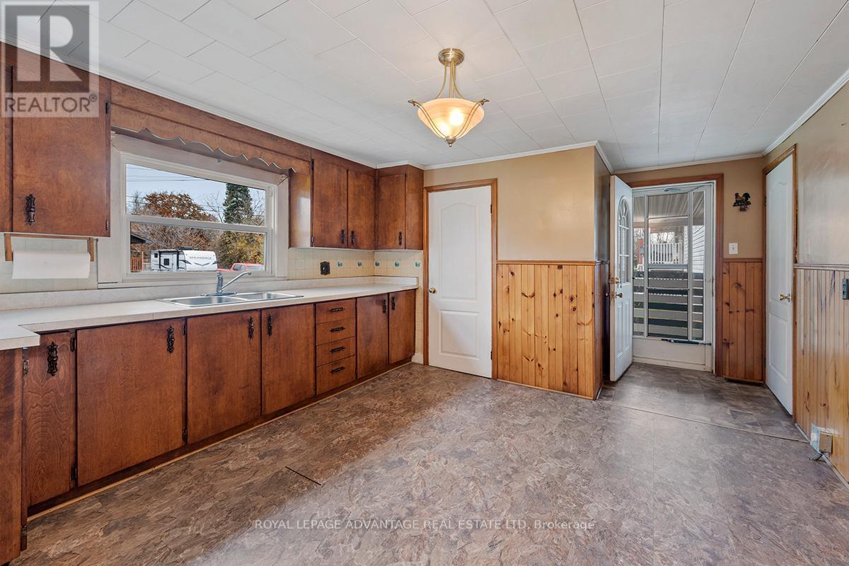 












25 BROCK STREET N

,
Perth,




Ontario
K7H1Y9

