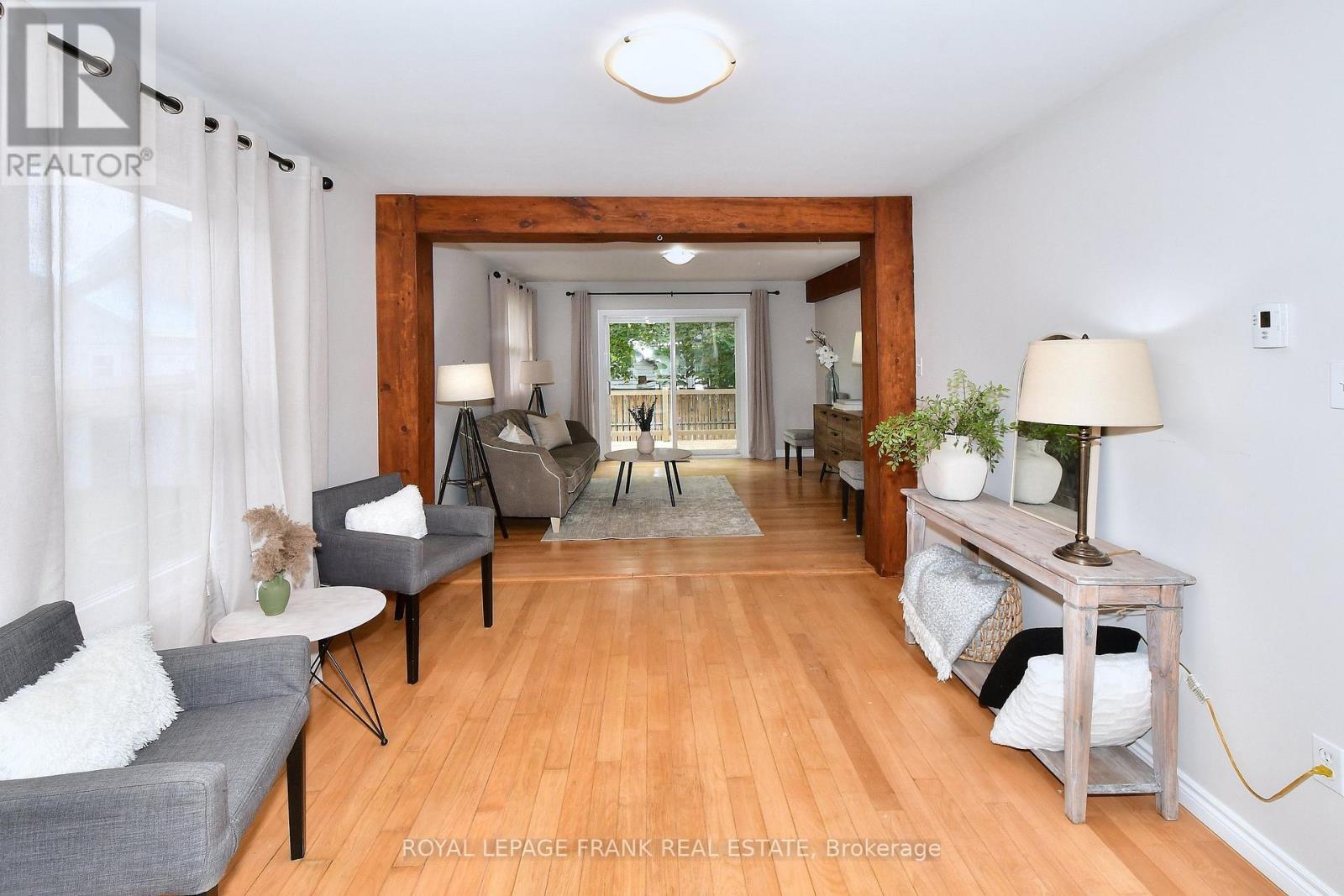 












475 BRIOUX AVENUE

,
Peterborough (Otonabee Ward 1),




Ontario
K9J4G6


