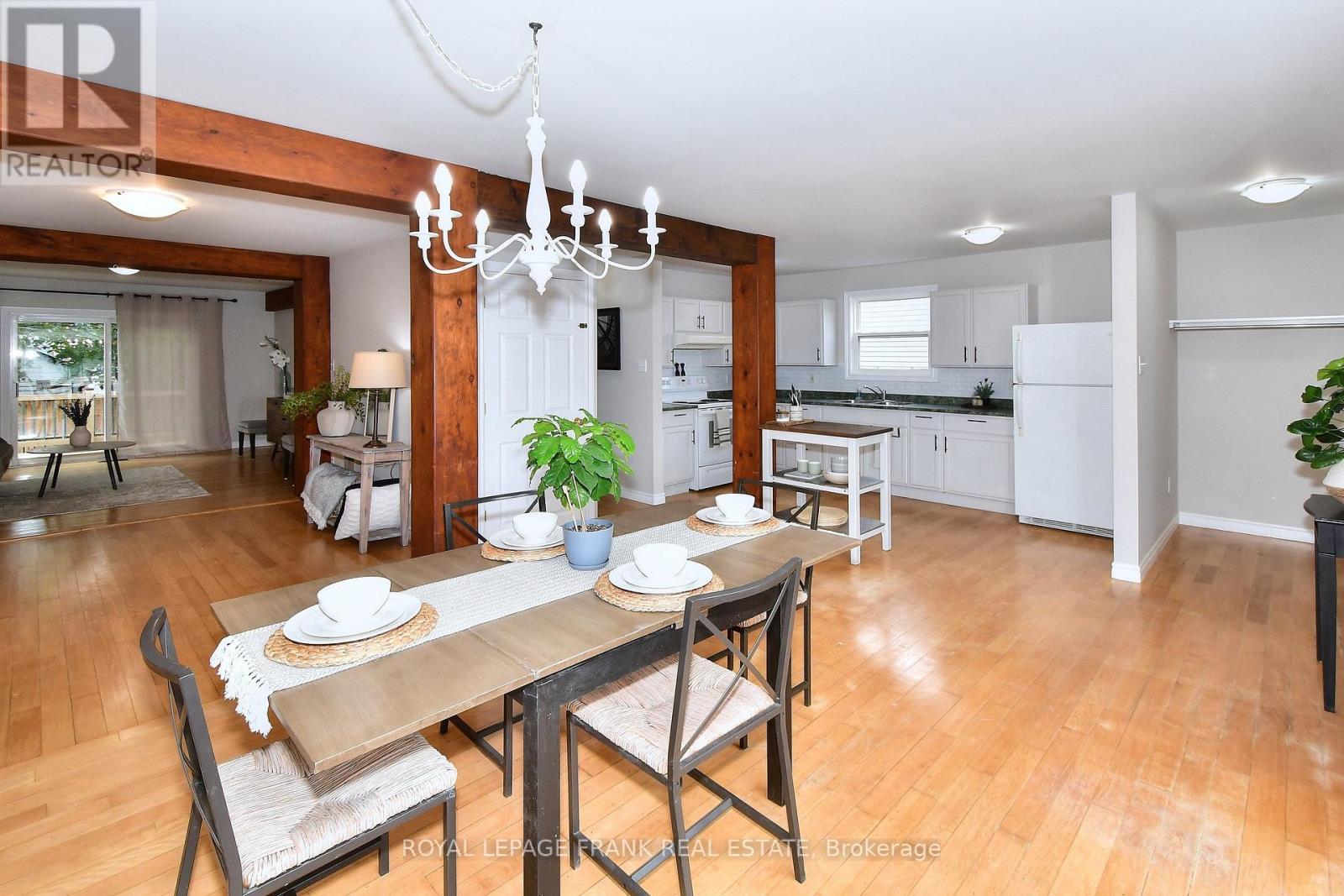 












475 BRIOUX AVENUE

,
Peterborough (Otonabee Ward 1),




Ontario
K9J4G6


