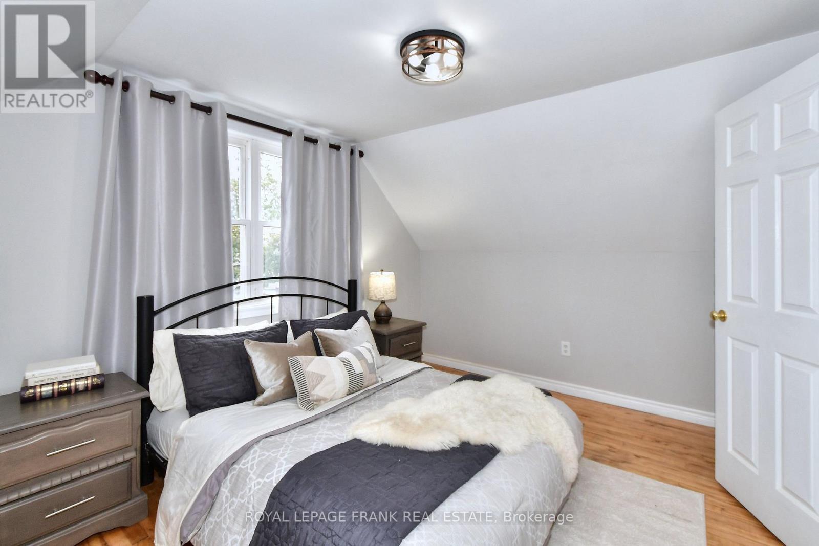 












475 BRIOUX AVENUE

,
Peterborough (Otonabee Ward 1),




Ontario
K9J4G6

