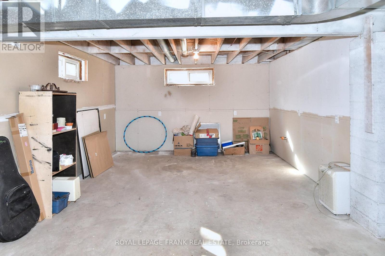 












475 BRIOUX AVENUE

,
Peterborough (Otonabee Ward 1),




Ontario
K9J4G6

