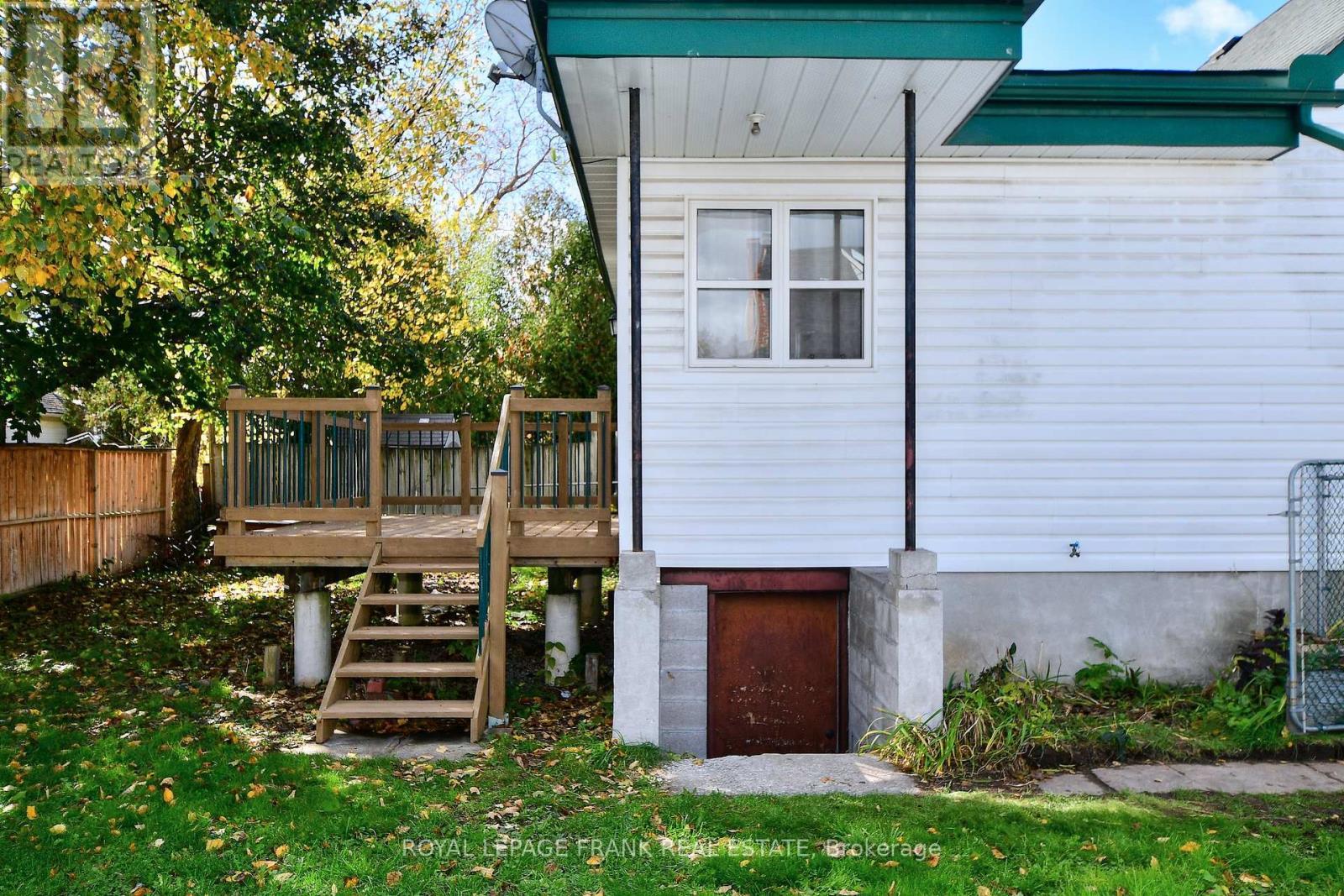 












475 BRIOUX AVENUE

,
Peterborough (Otonabee Ward 1),




Ontario
K9J4G6

