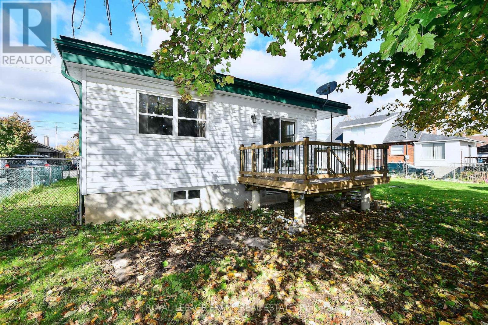 












475 BRIOUX AVENUE

,
Peterborough (Otonabee Ward 1),




Ontario
K9J4G6


