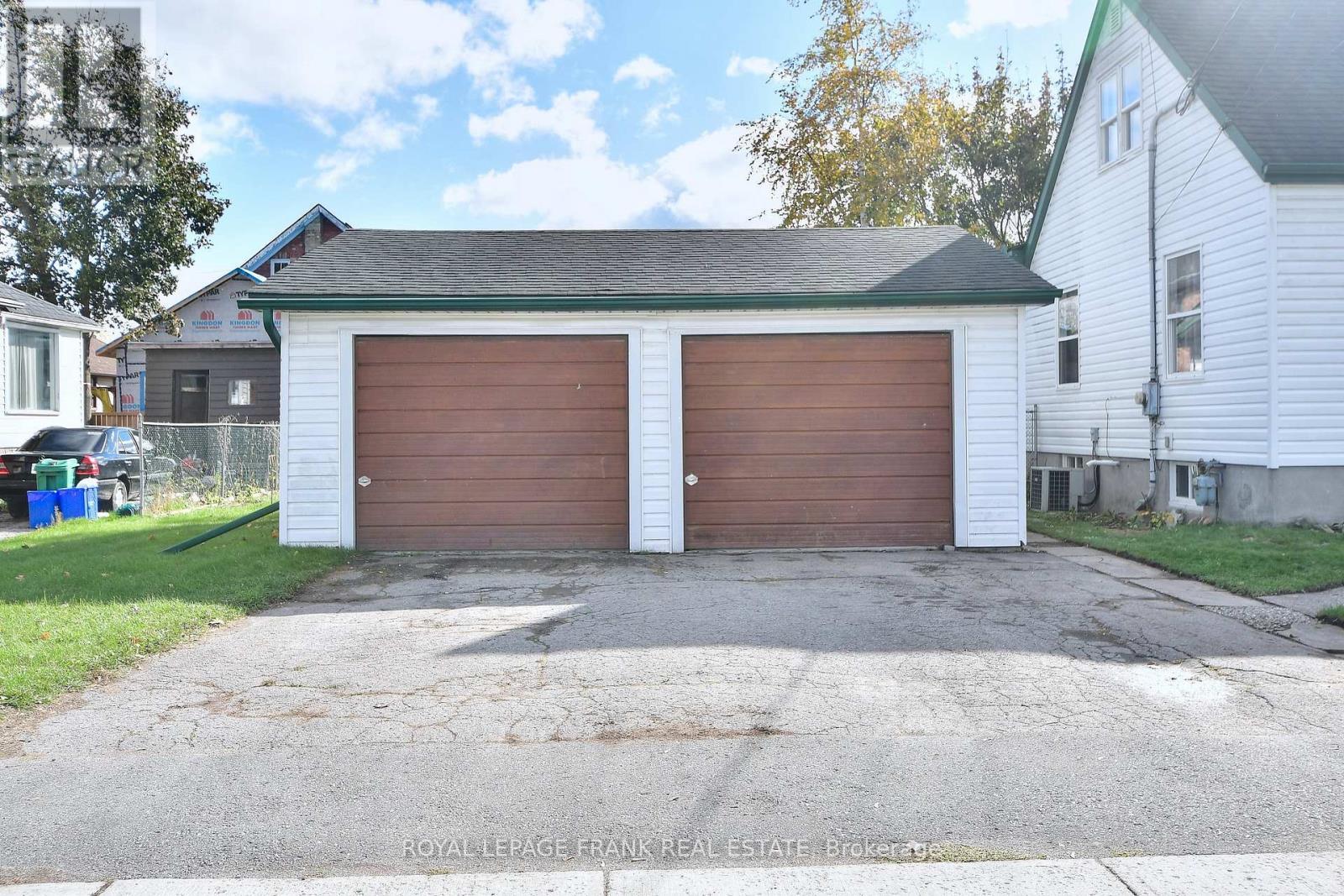 












475 BRIOUX AVENUE

,
Peterborough (Otonabee Ward 1),




Ontario
K9J4G6

