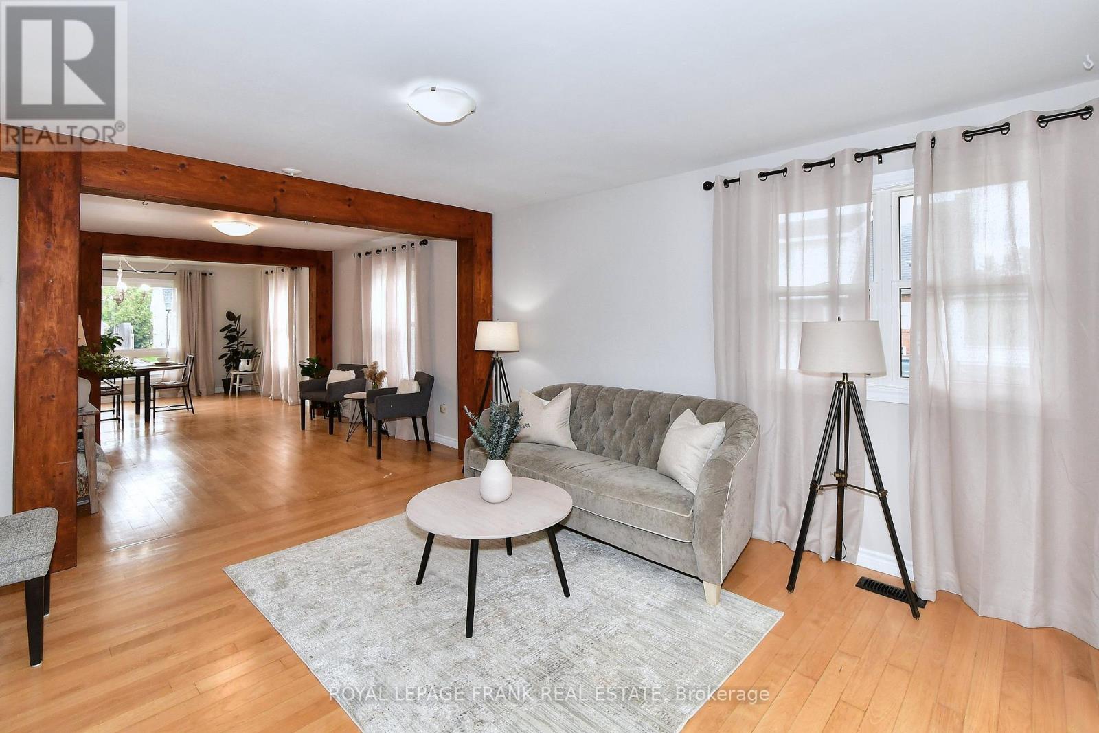 












475 BRIOUX AVENUE

,
Peterborough (Otonabee Ward 1),




Ontario
K9J4G6

