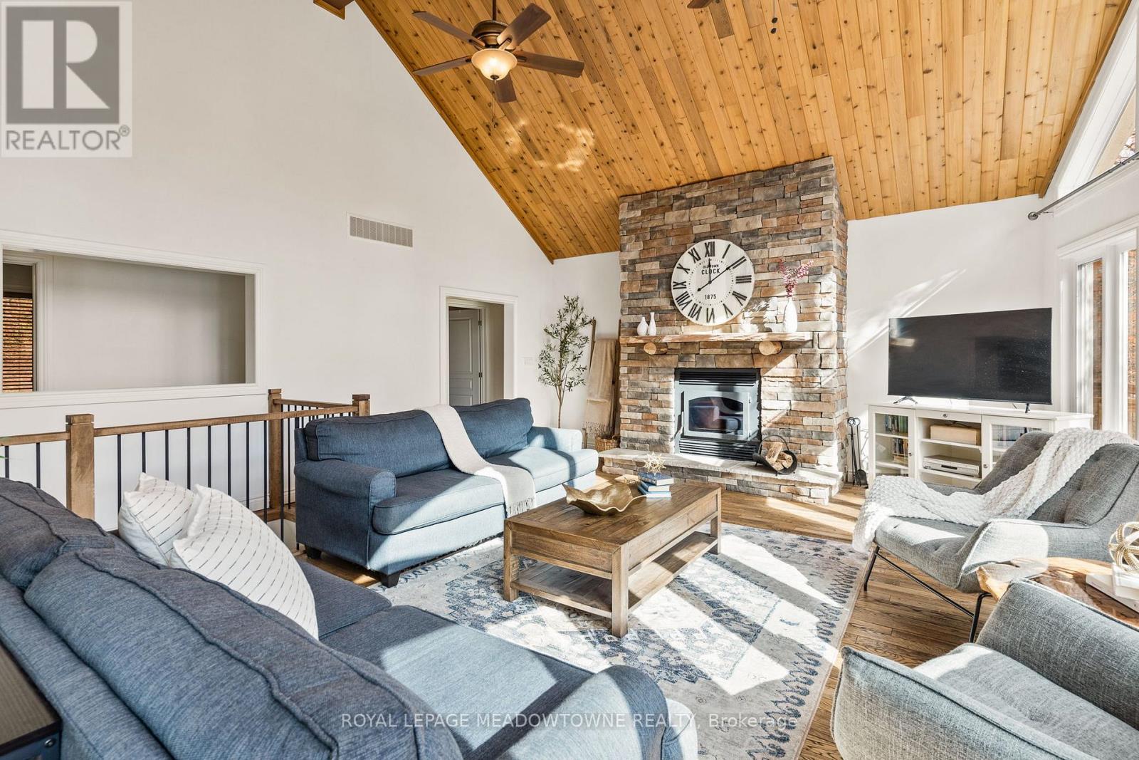 












1658 HOSPITALITY ROAD

,
Minden Hills,




Ontario
K0M2K0

