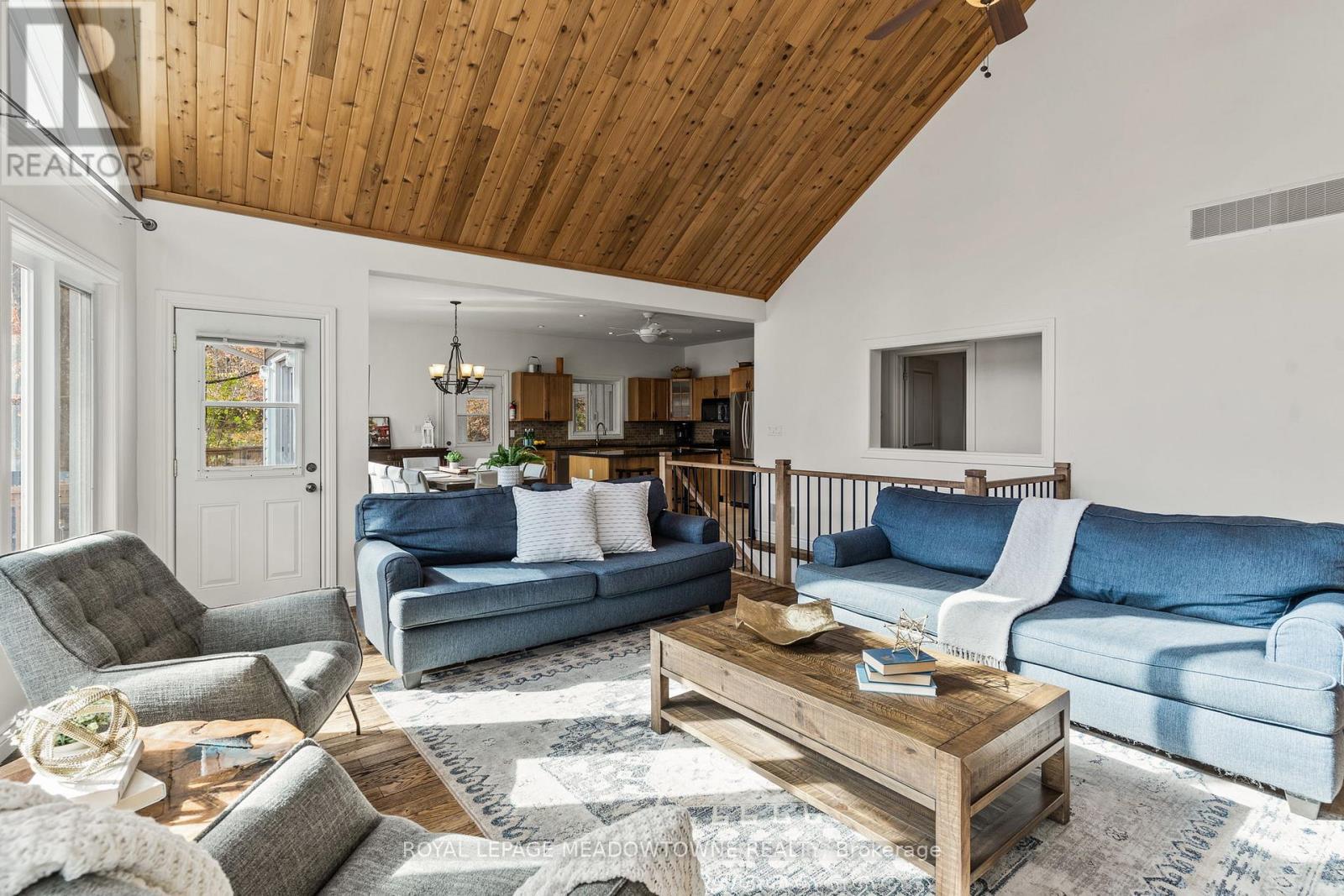 












1658 HOSPITALITY ROAD

,
Minden Hills,




Ontario
K0M2K0

