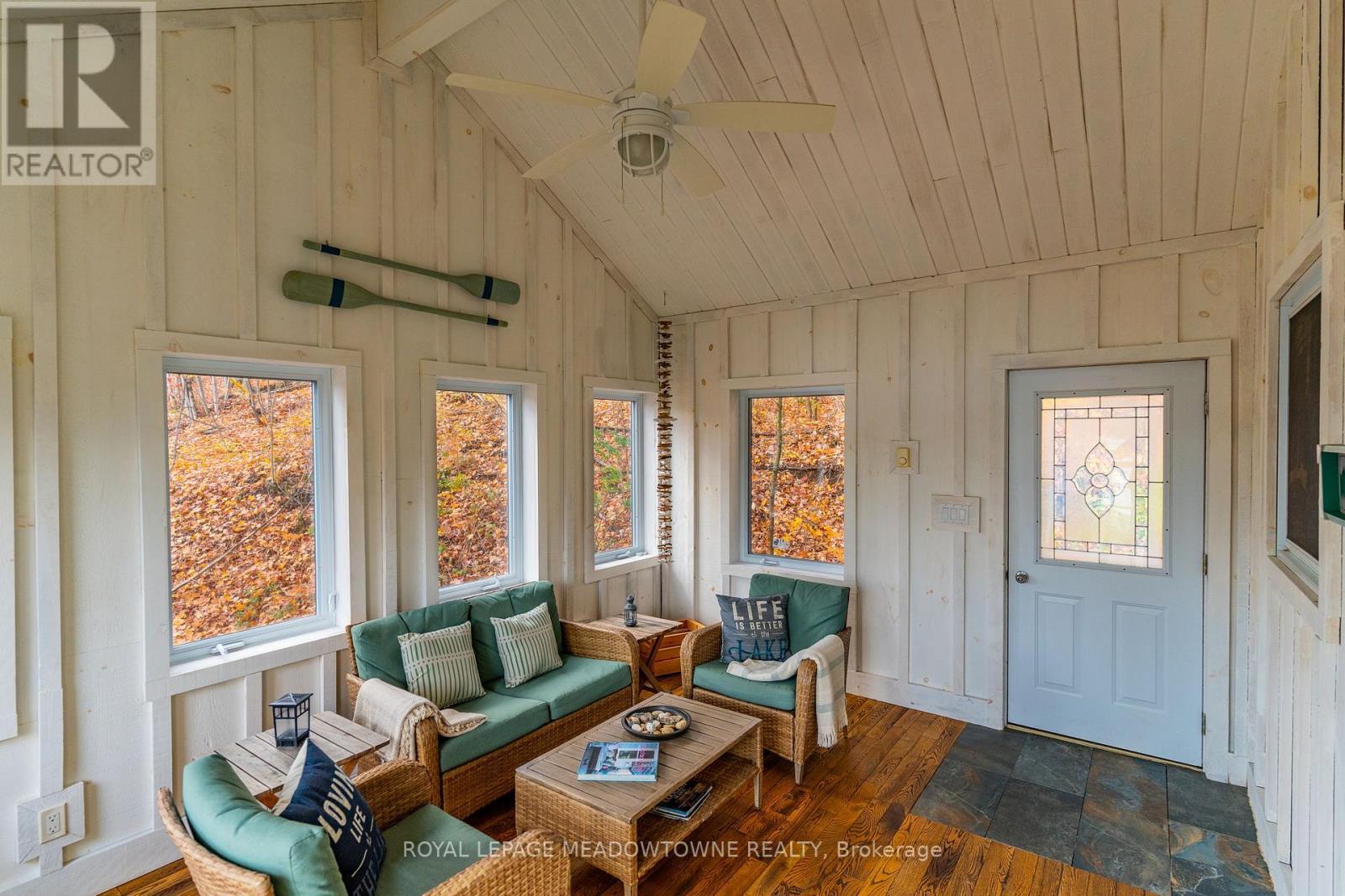 












1658 HOSPITALITY ROAD

,
Minden Hills,




Ontario
K0M2K0

