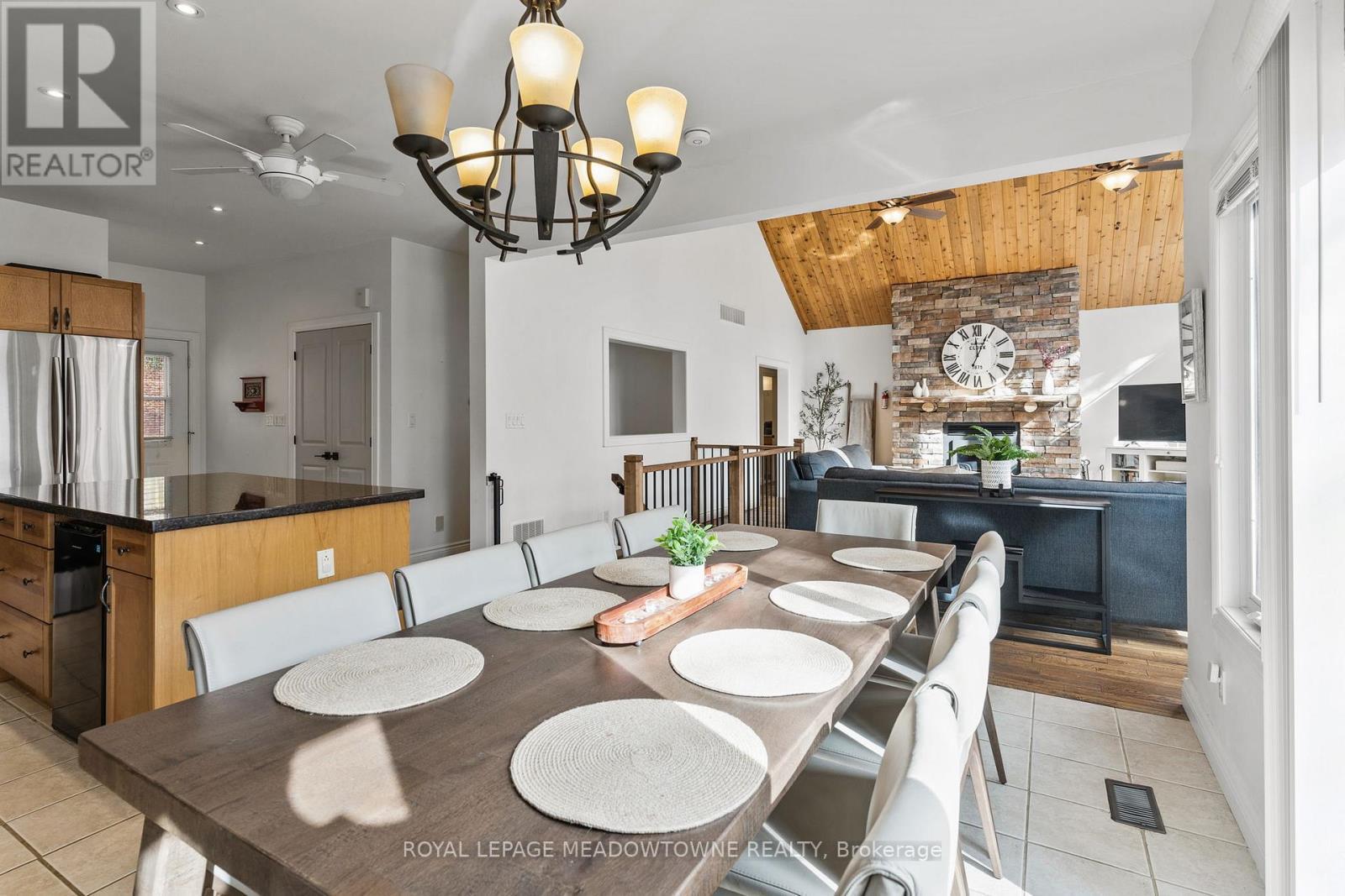 












1658 HOSPITALITY ROAD

,
Minden Hills,




Ontario
K0M2K0

