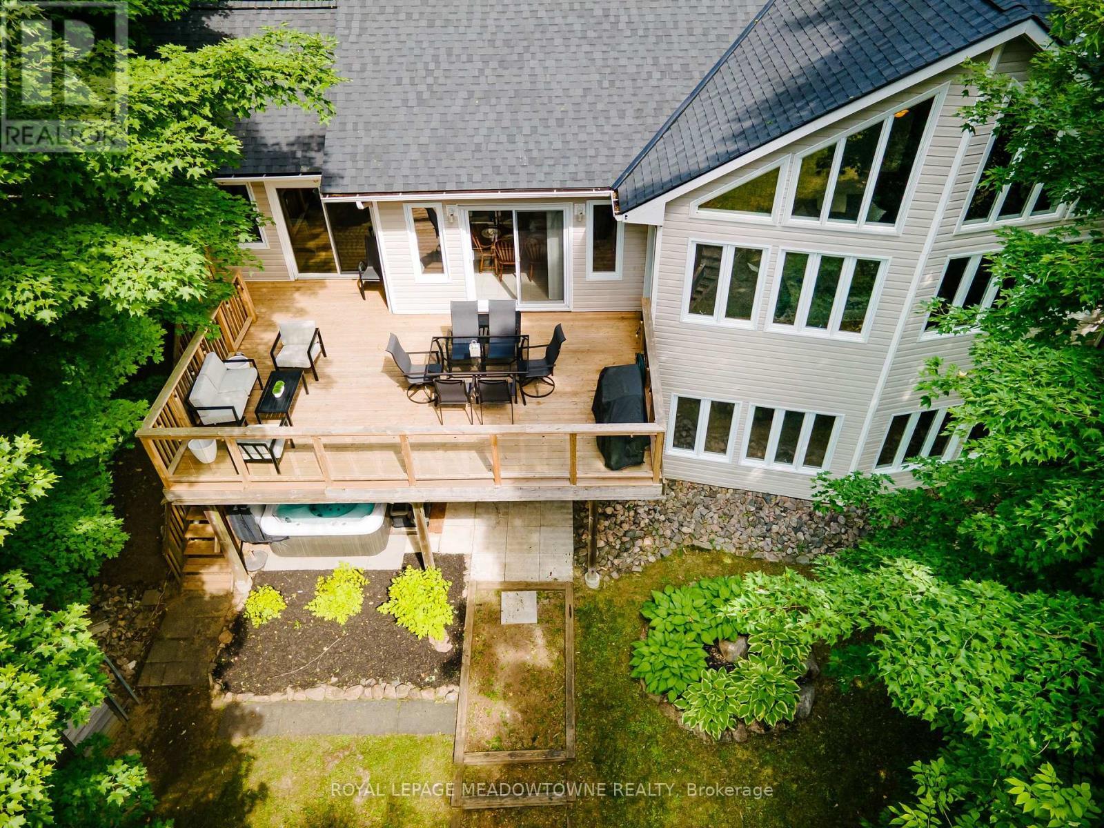 












1658 HOSPITALITY ROAD

,
Minden Hills,




Ontario
K0M2K0

