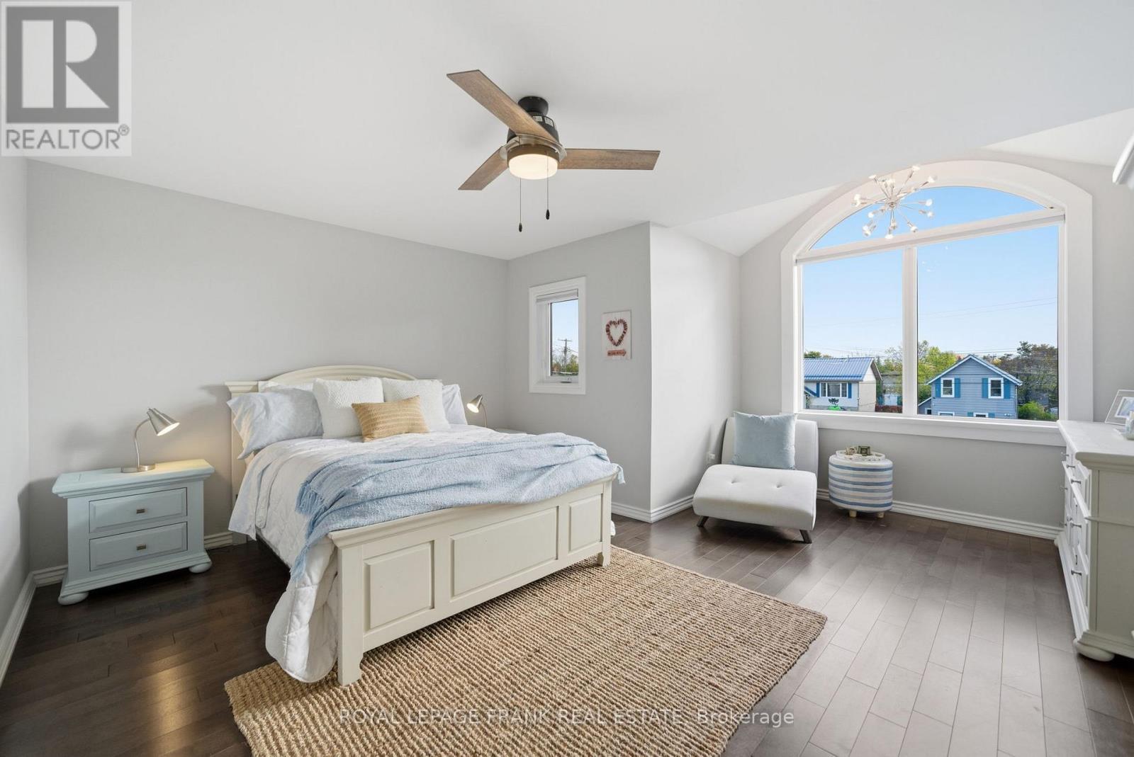 












62 HELEN STREET

,
Kawartha Lakes (Bobcaygeon),




Ontario
K0M1A0

