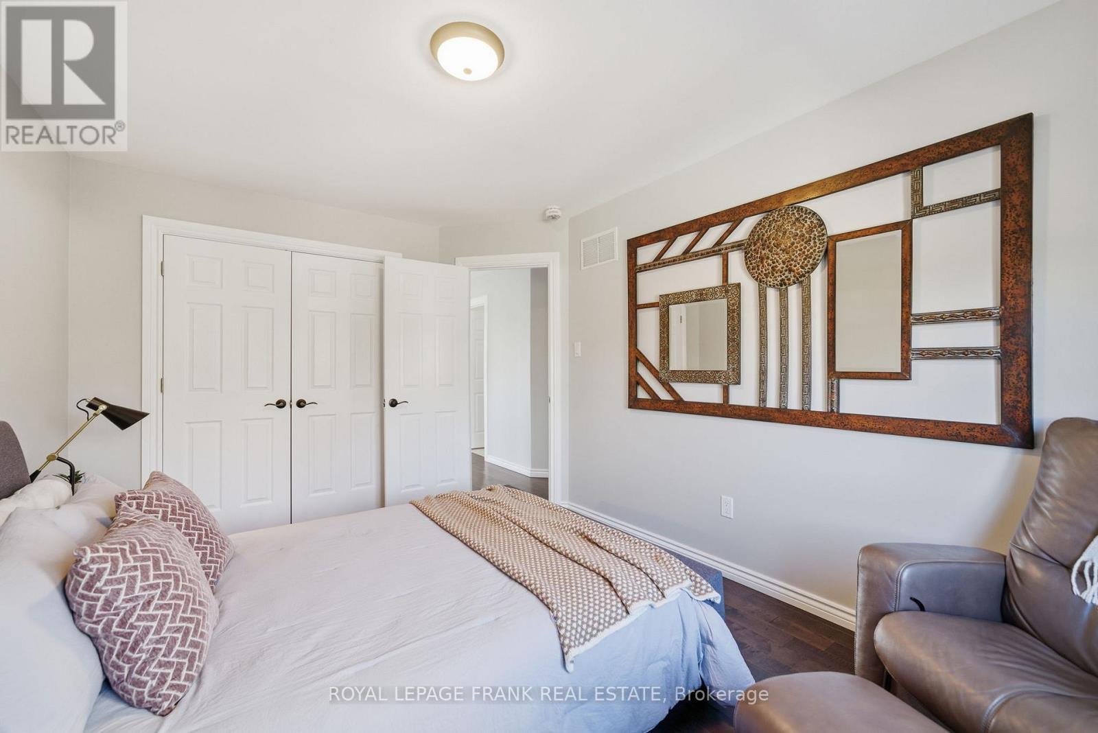 












62 HELEN STREET

,
Kawartha Lakes (Bobcaygeon),




Ontario
K0M1A0

