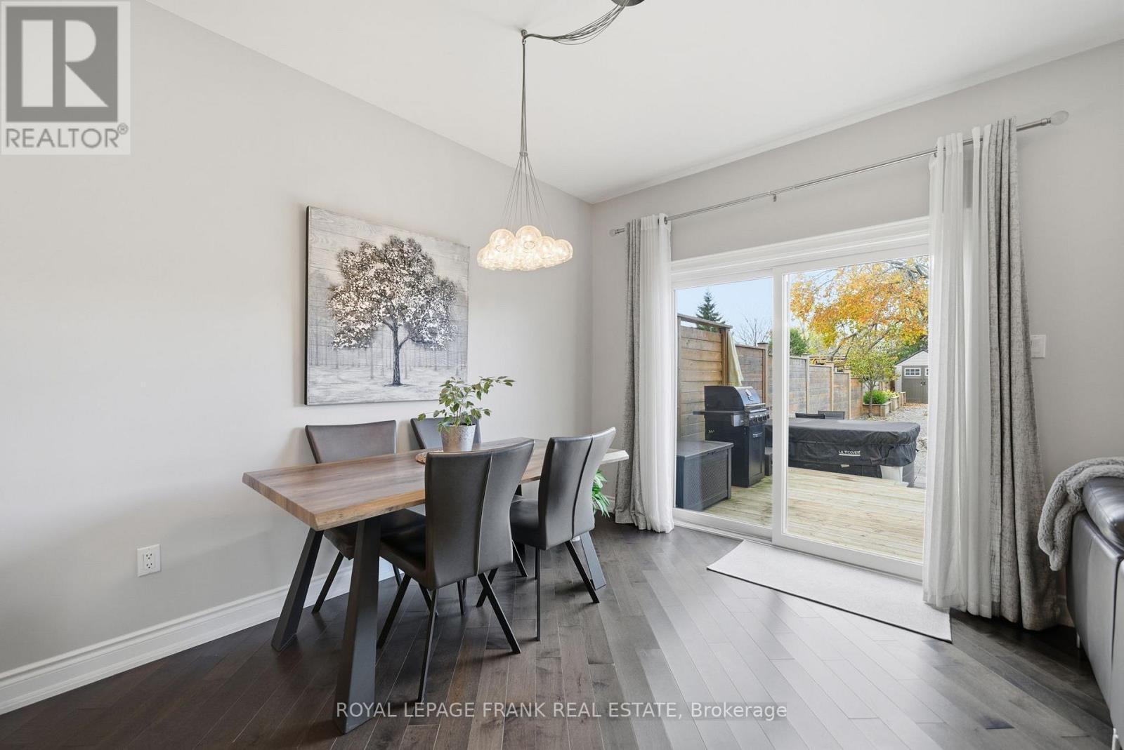 












62 HELEN STREET

,
Kawartha Lakes (Bobcaygeon),




Ontario
K0M1A0

