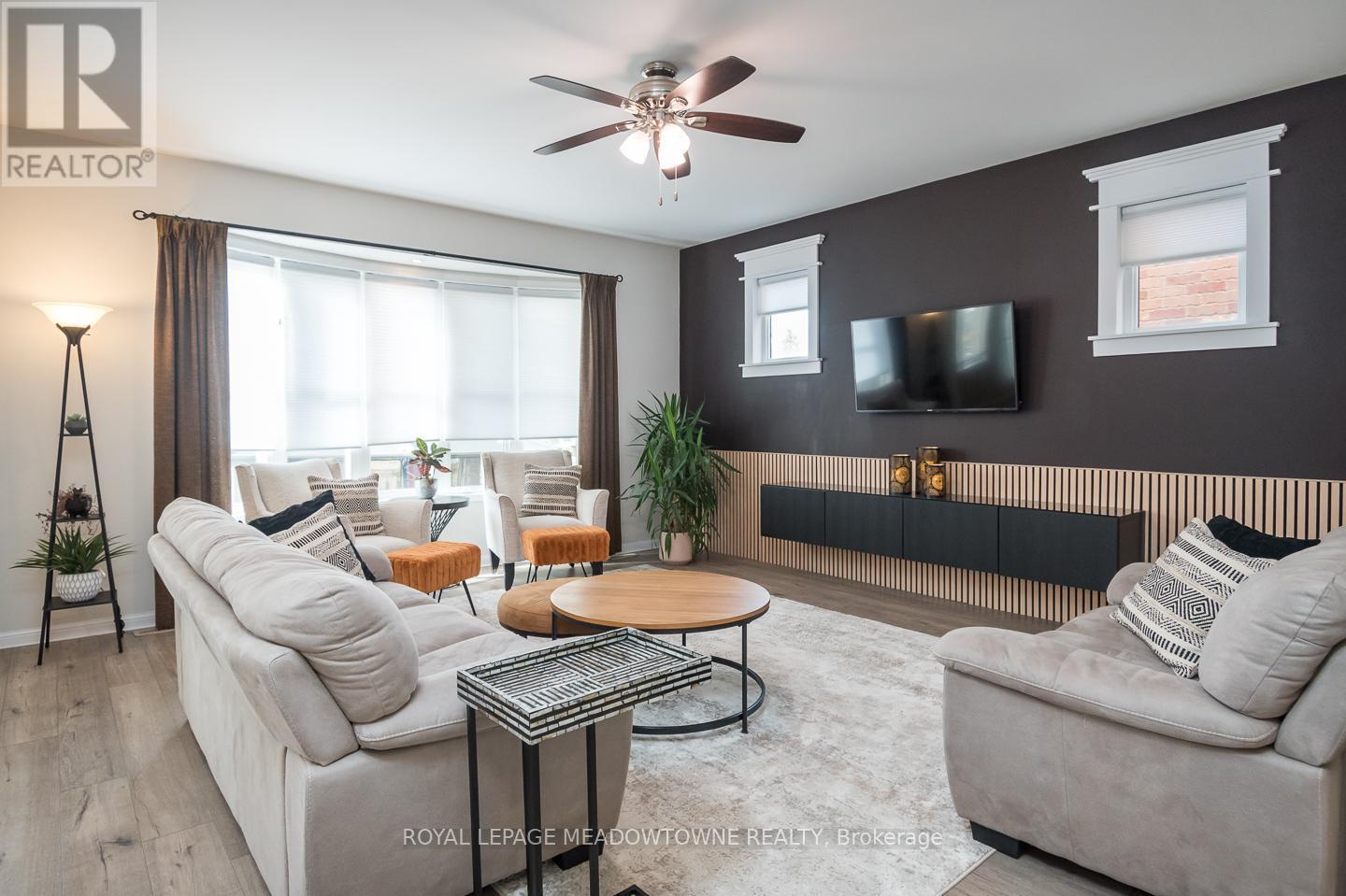 












720 LINGEN CRESCENT

,
Milton,




Ontario
L9T0E5

