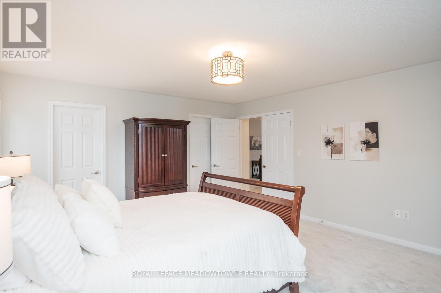 












720 LINGEN CRESCENT

,
Milton,




Ontario
L9T0E5

