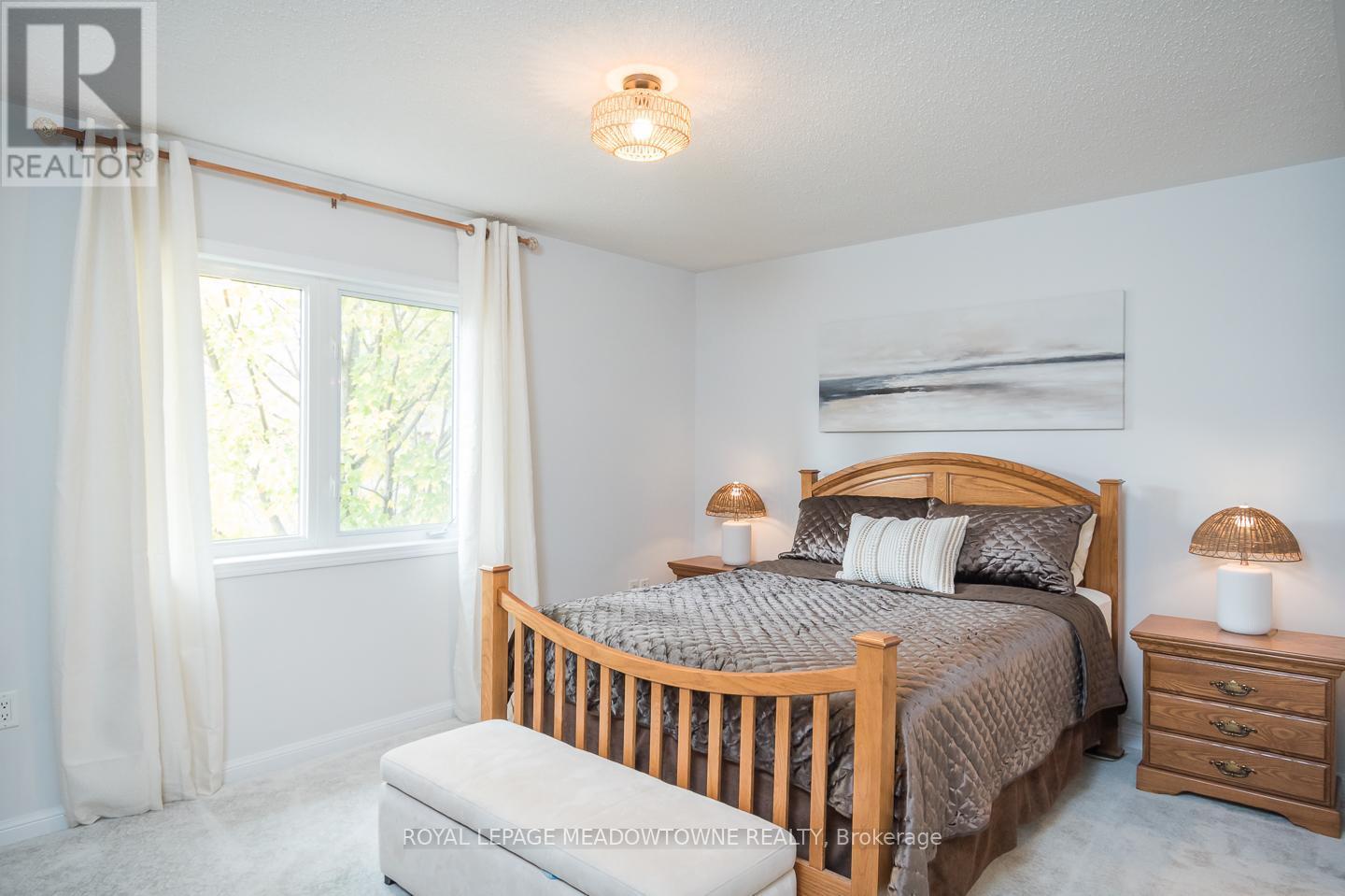












720 LINGEN CRESCENT

,
Milton,




Ontario
L9T0E5

