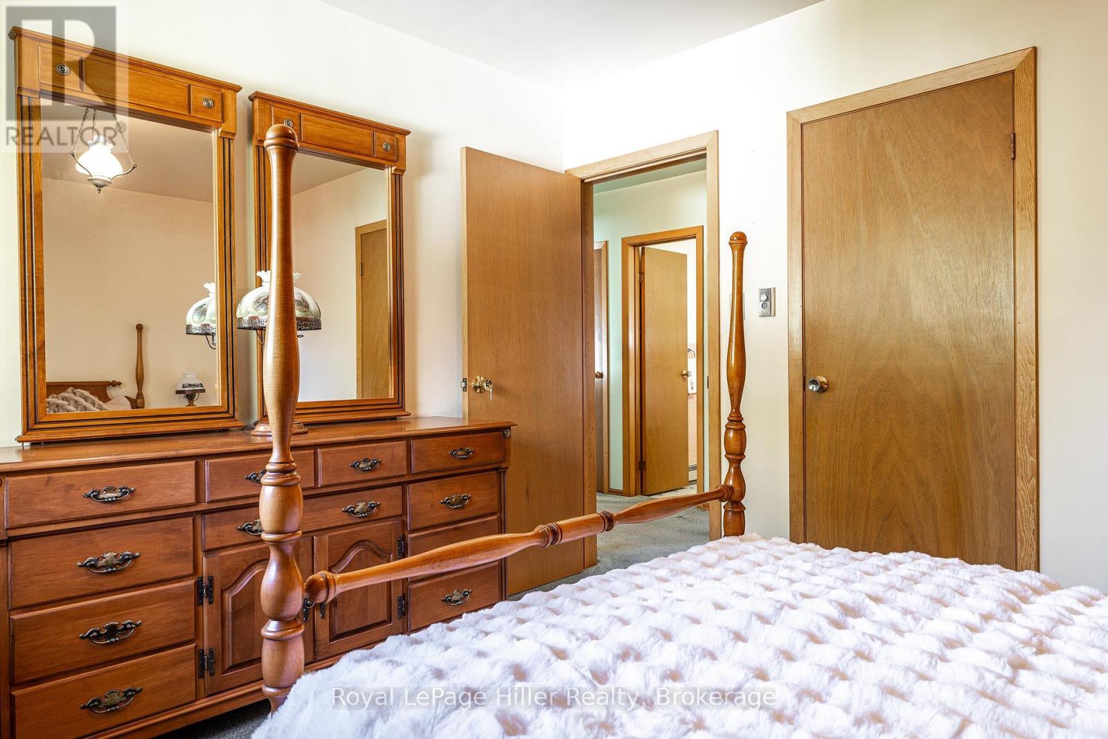 












213 HOME STREET

,
Stratford,




Ontario
N5A2A4

